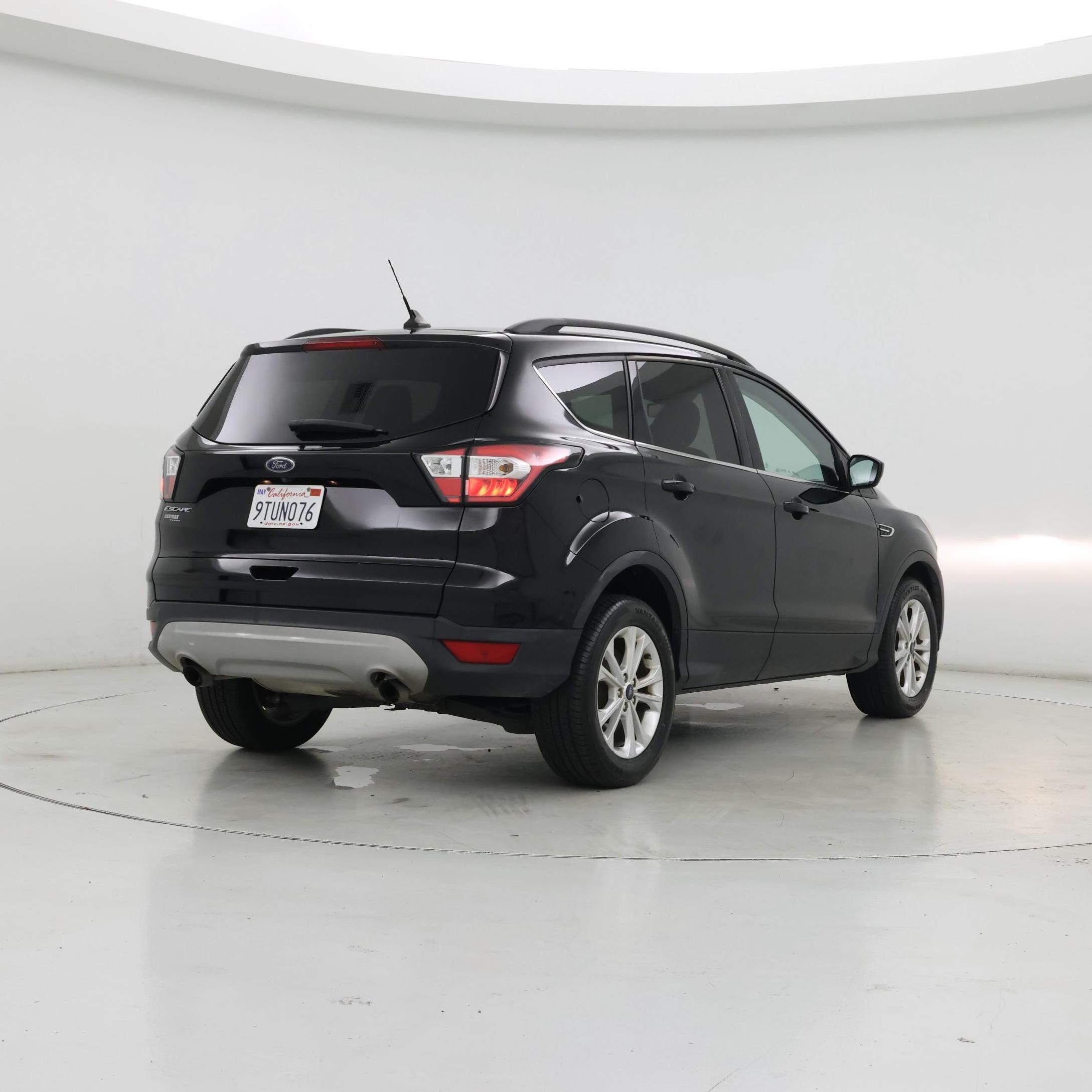 Thumbnail: 2018 Ford Escape - 8