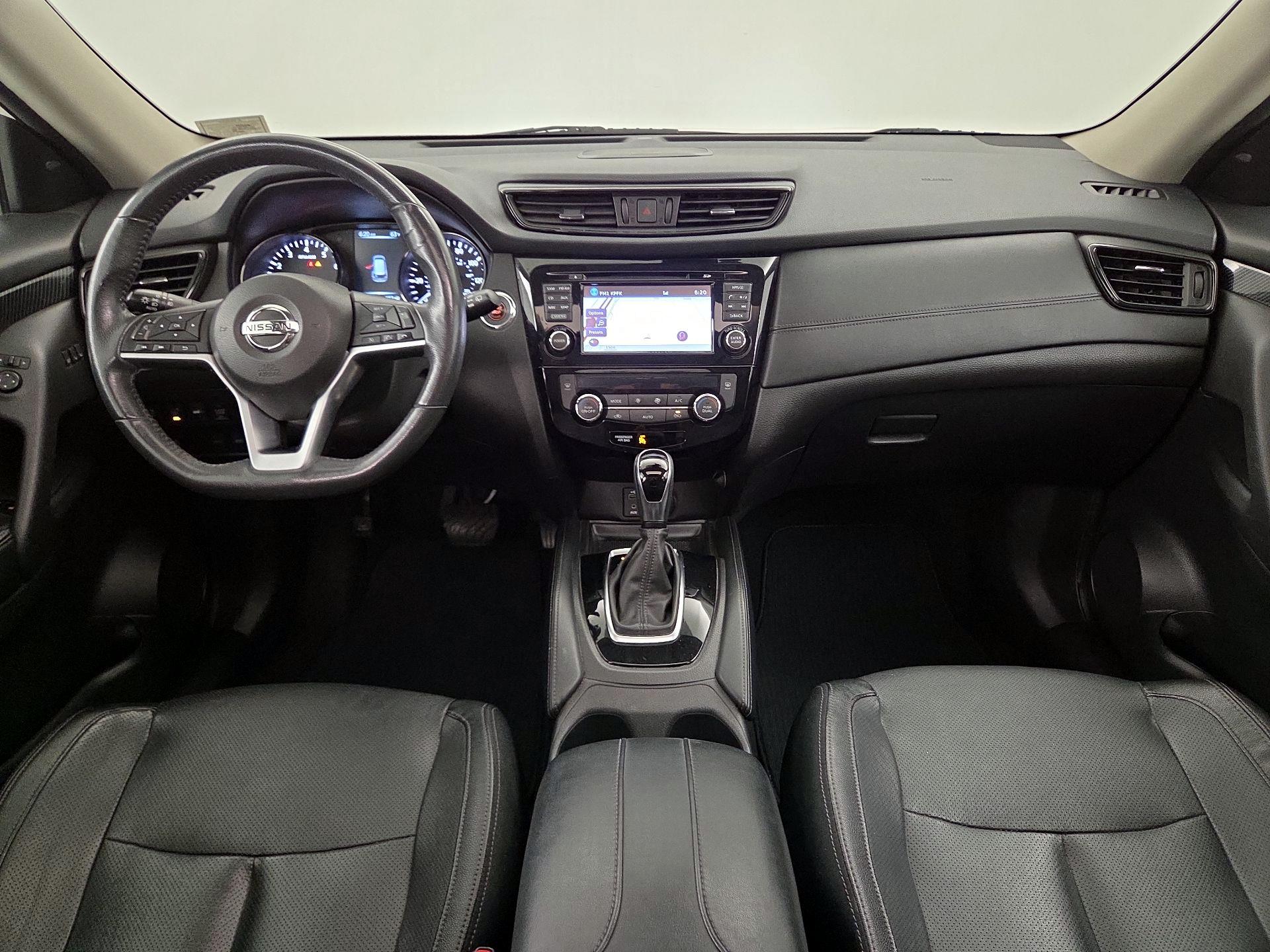 Thumbnail: 2017 Nissan Rogue - 9