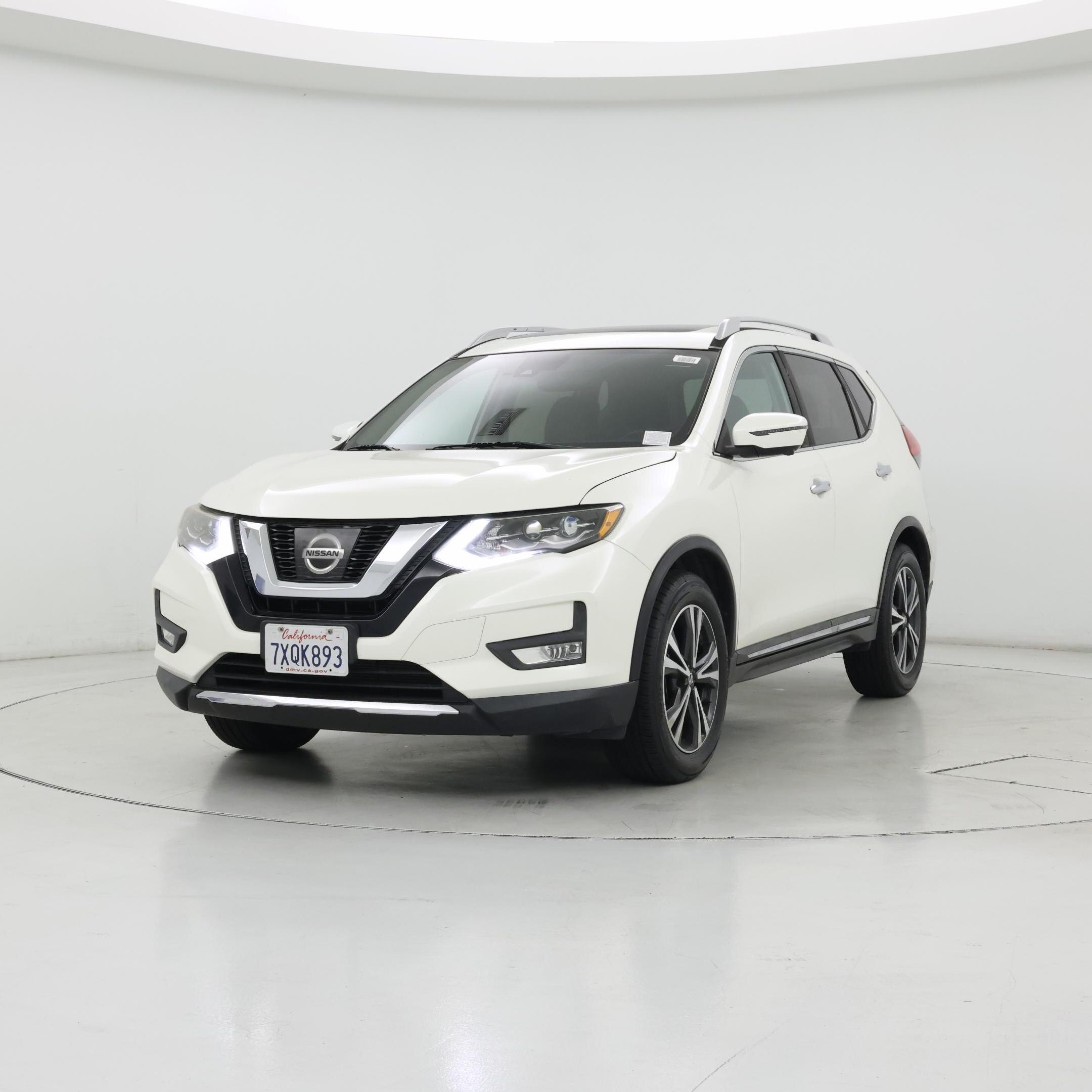 Thumbnail: 2017 Nissan Rogue - 4