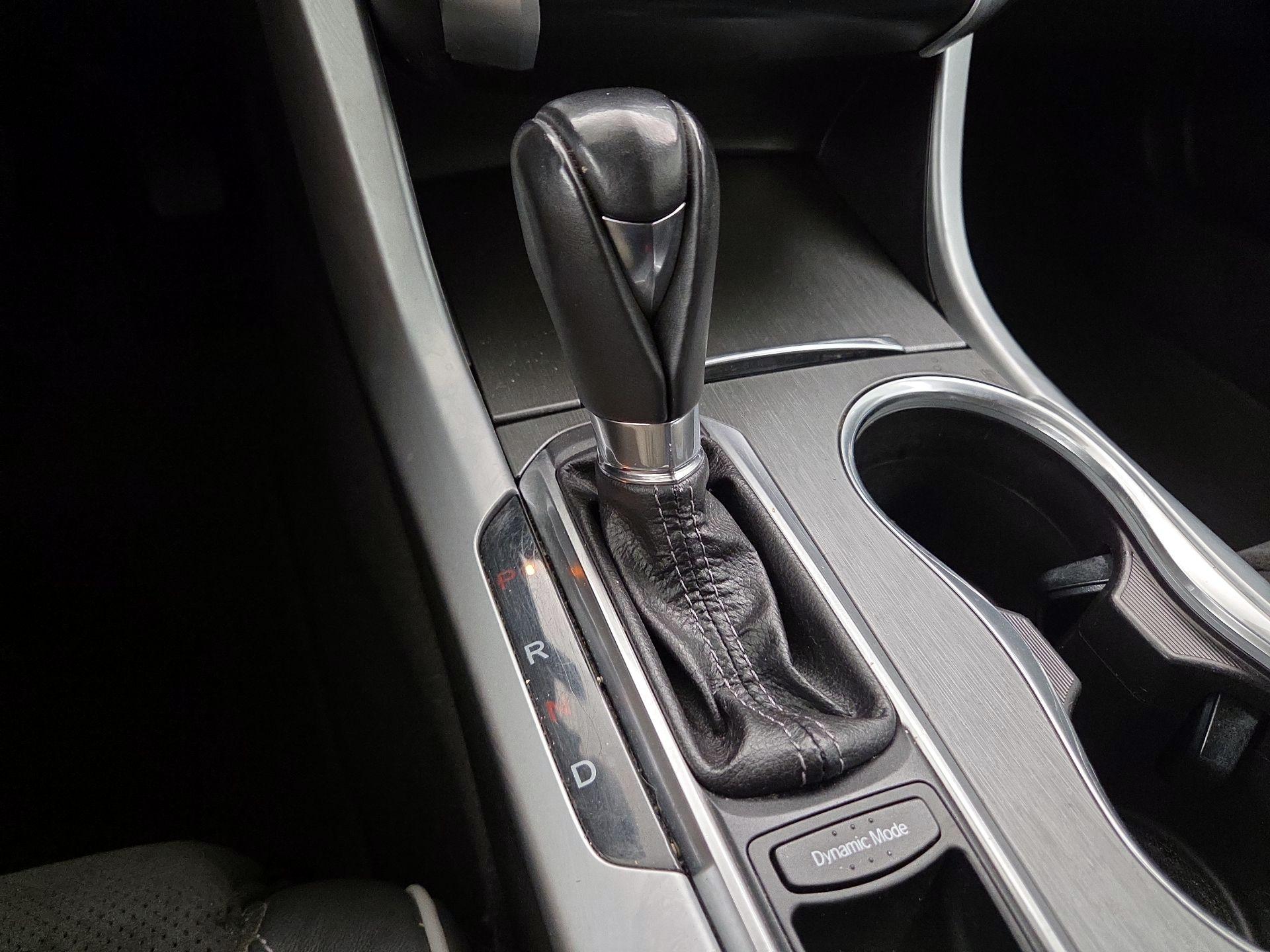 Thumbnail: 2019 Acura TLX - 18