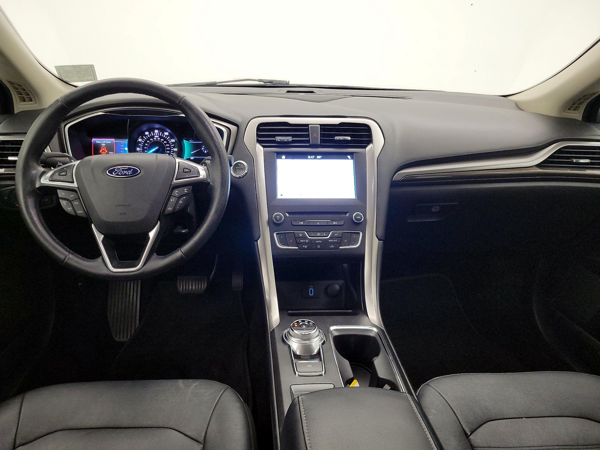 Thumbnail: 2017 Ford Fusion - 9