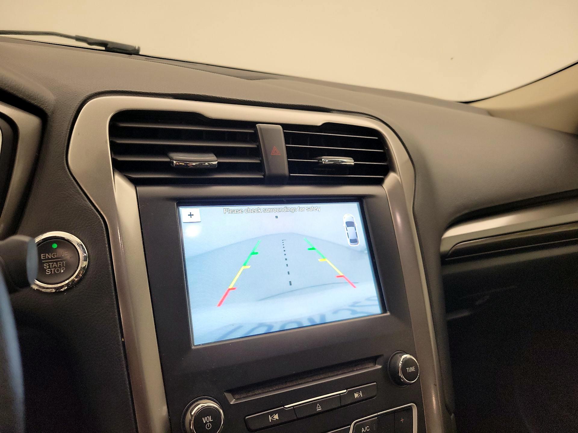 Thumbnail: 2017 Ford Fusion - 15