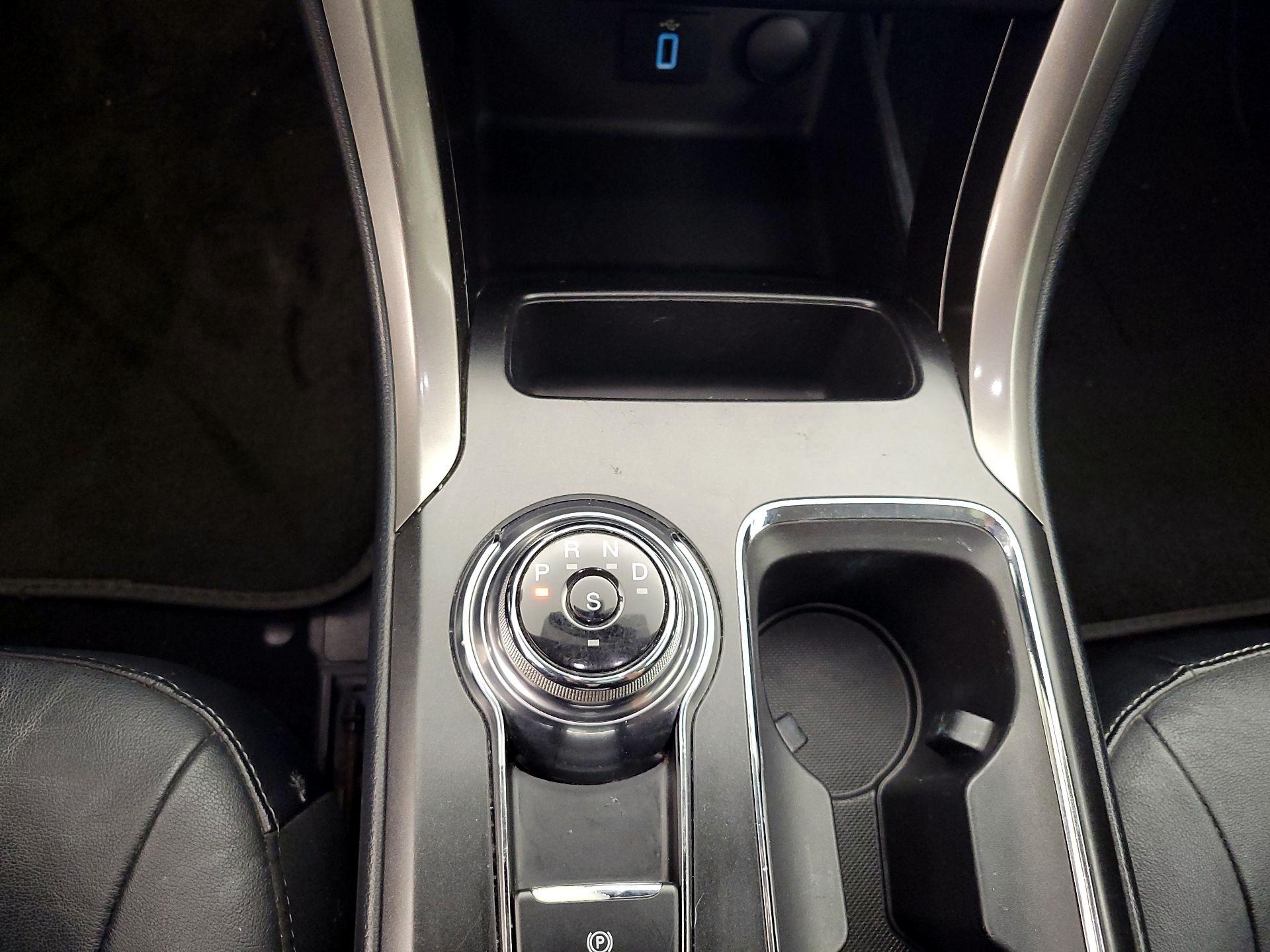 Thumbnail: 2017 Ford Fusion - 18