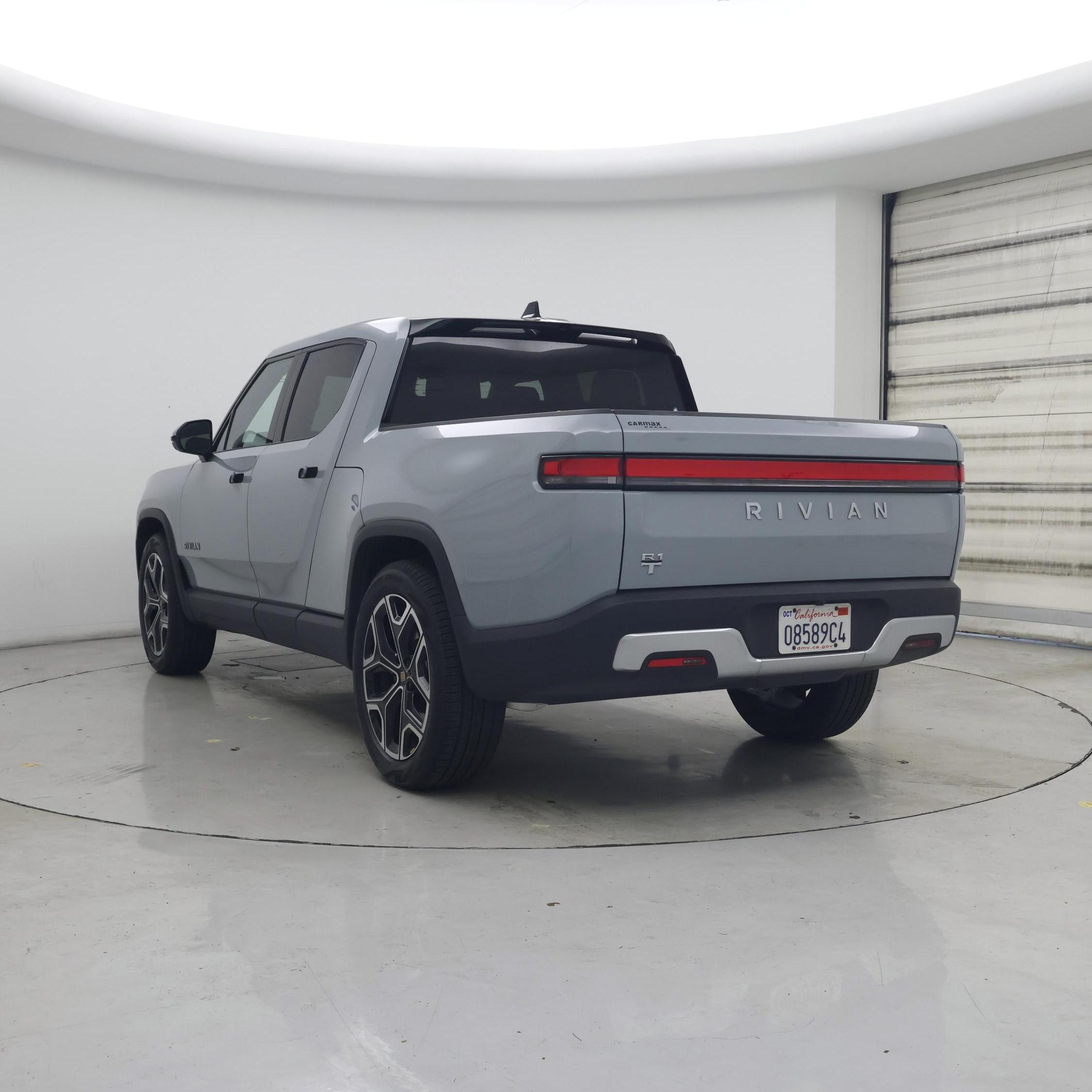 Thumbnail: 2025 Rivian R1T - 2