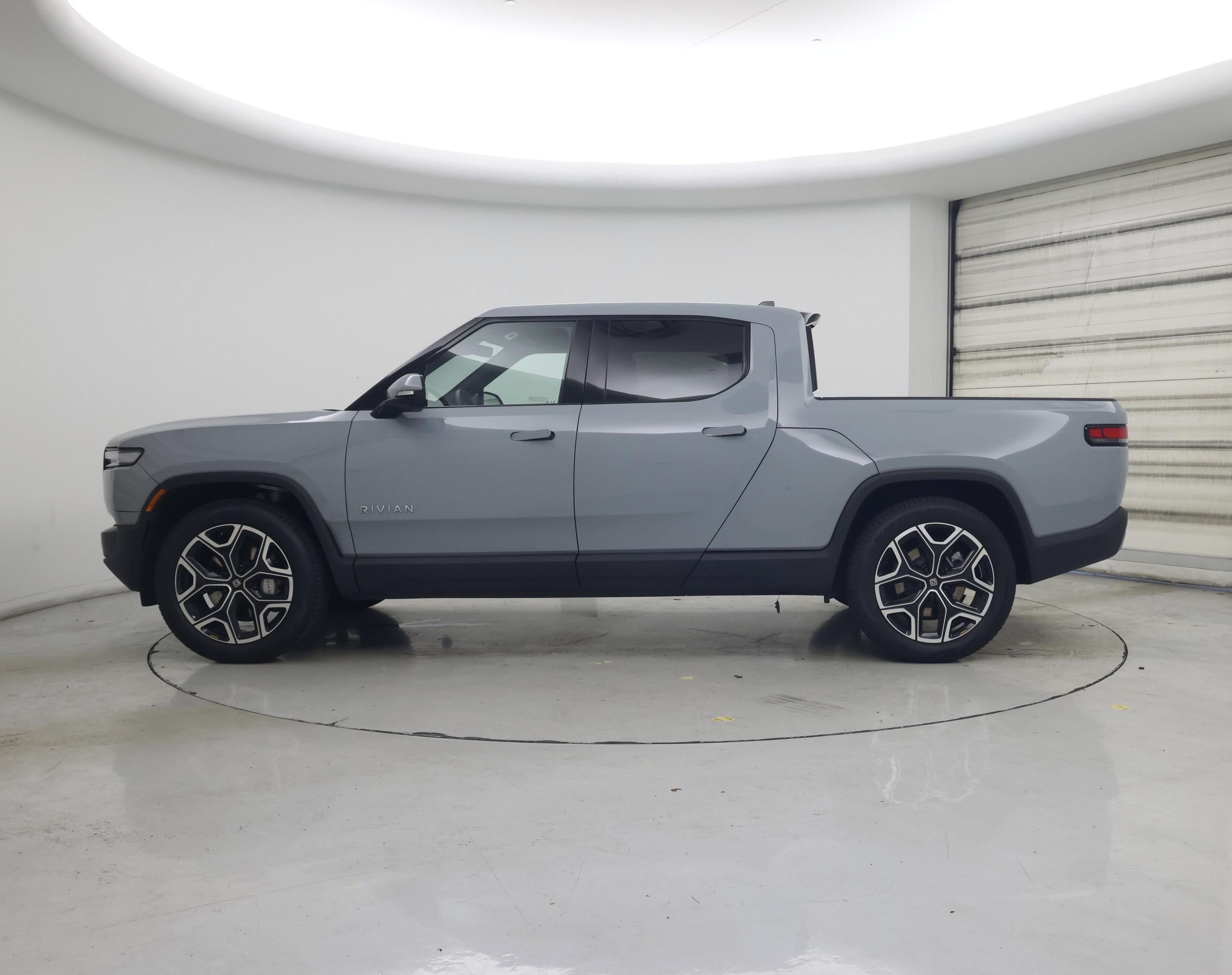Thumbnail: 2025 Rivian R1T - 3