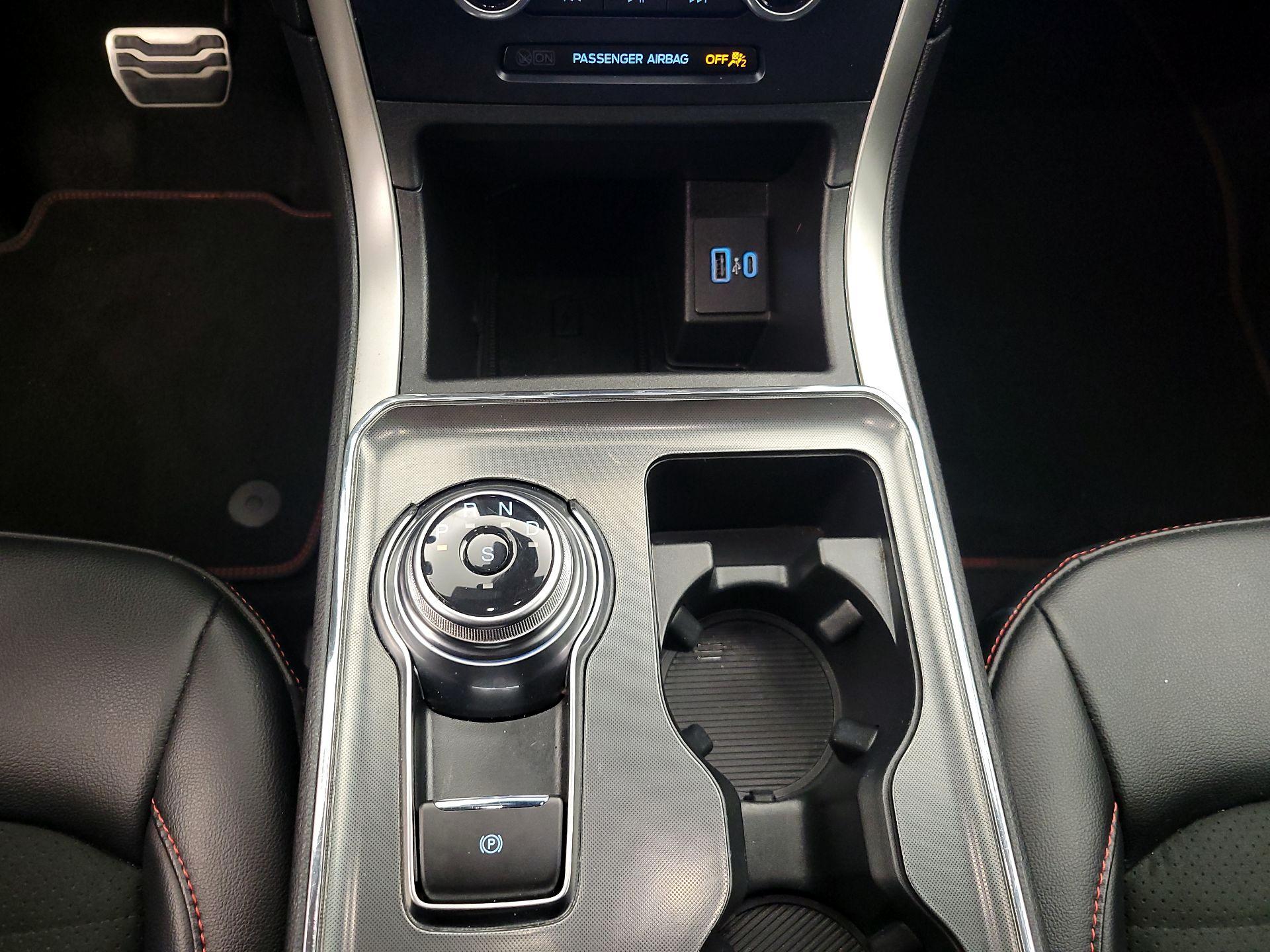 Thumbnail: 2022 Ford Edge - 17