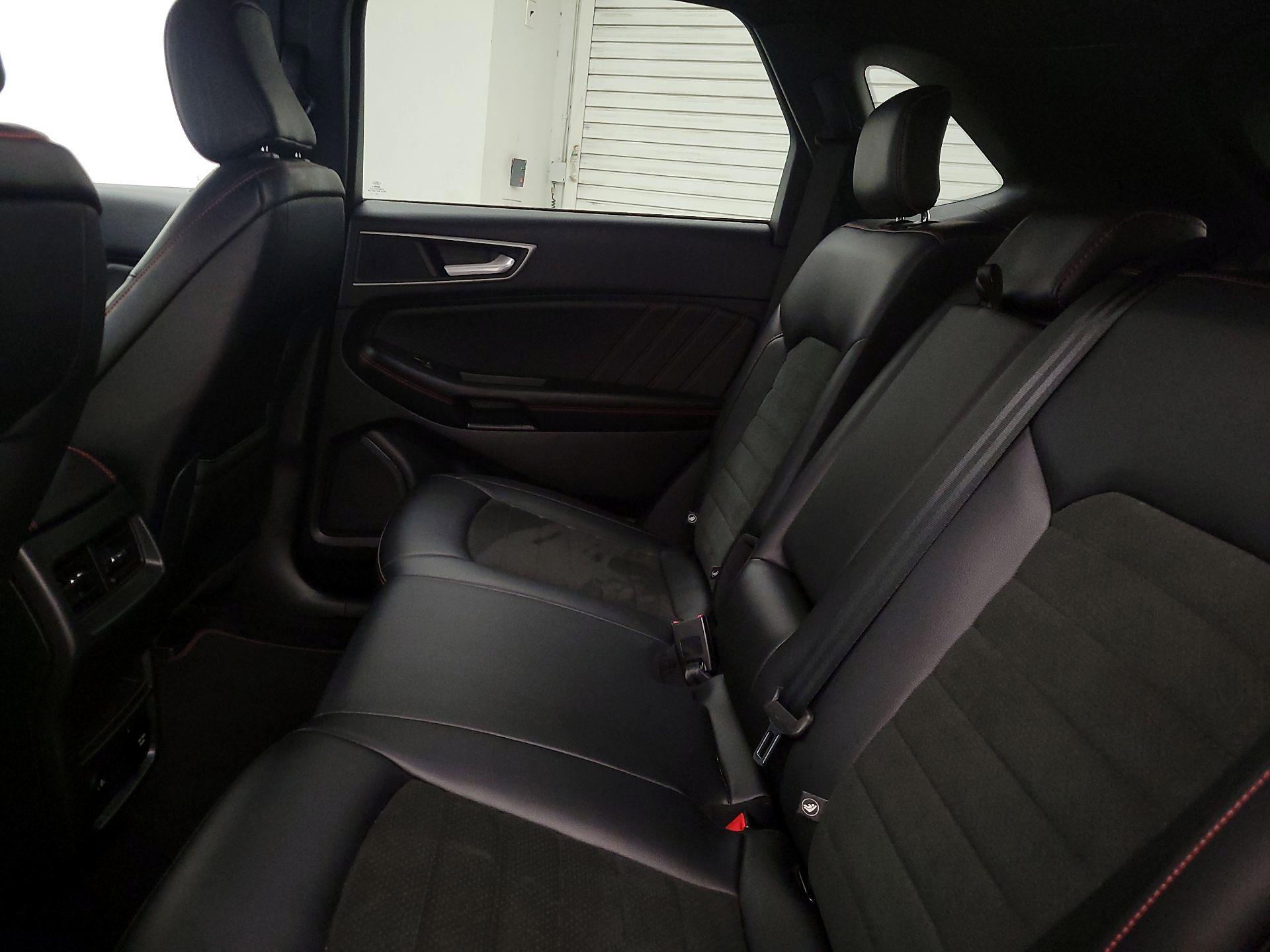 Thumbnail: 2022 Ford Edge - 19