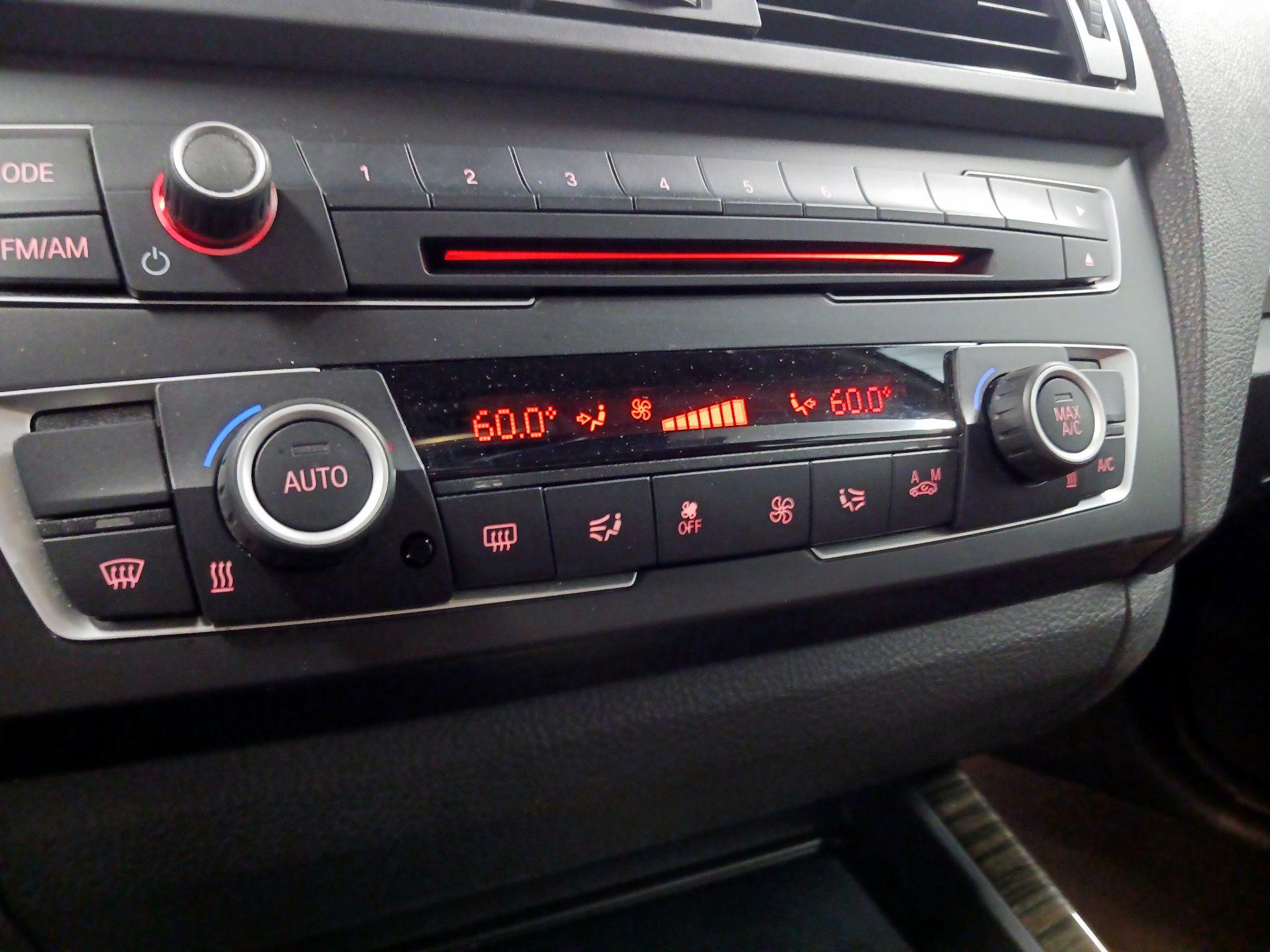 Thumbnail: 2015 BMW 2 Series - 14