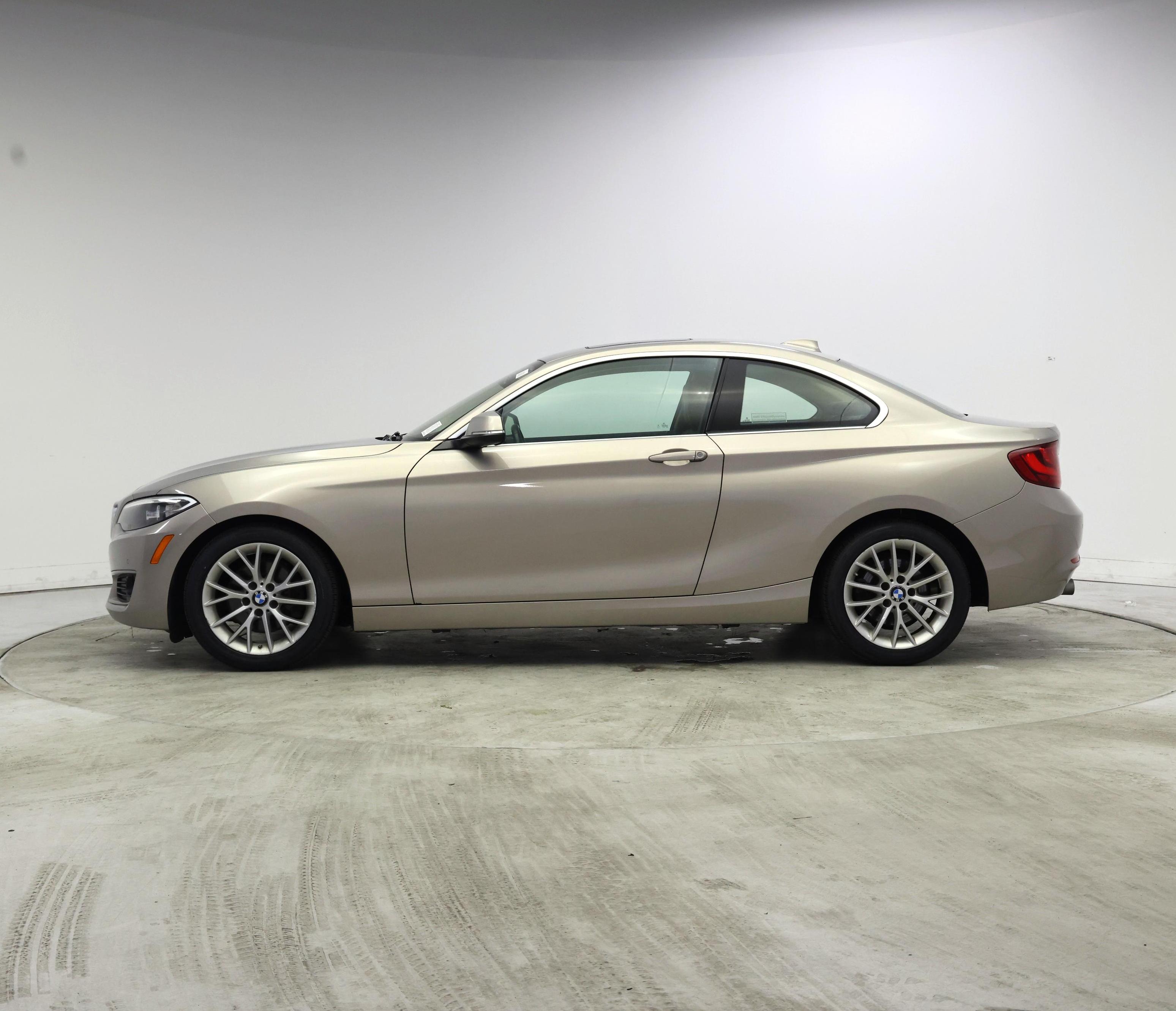 Thumbnail: 2015 BMW 2 Series - 3