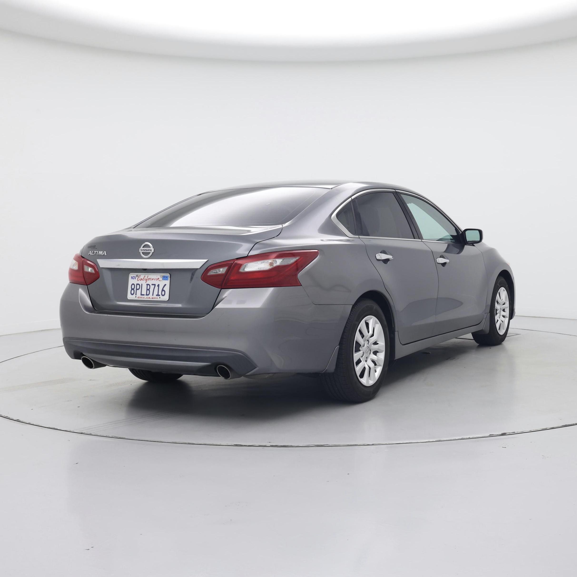 Thumbnail: 2018 Nissan Altima - 8