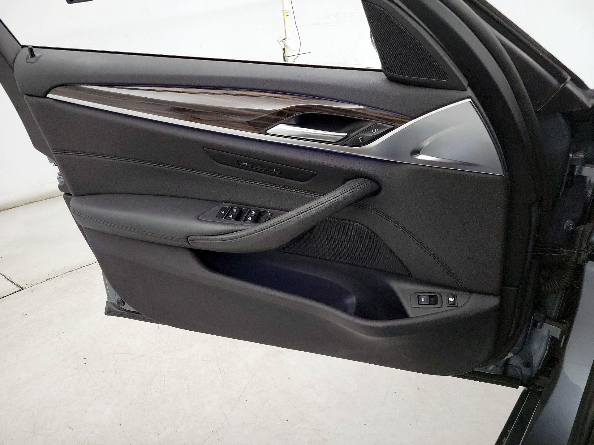 Thumbnail: 2019 BMW 5 Series - 12