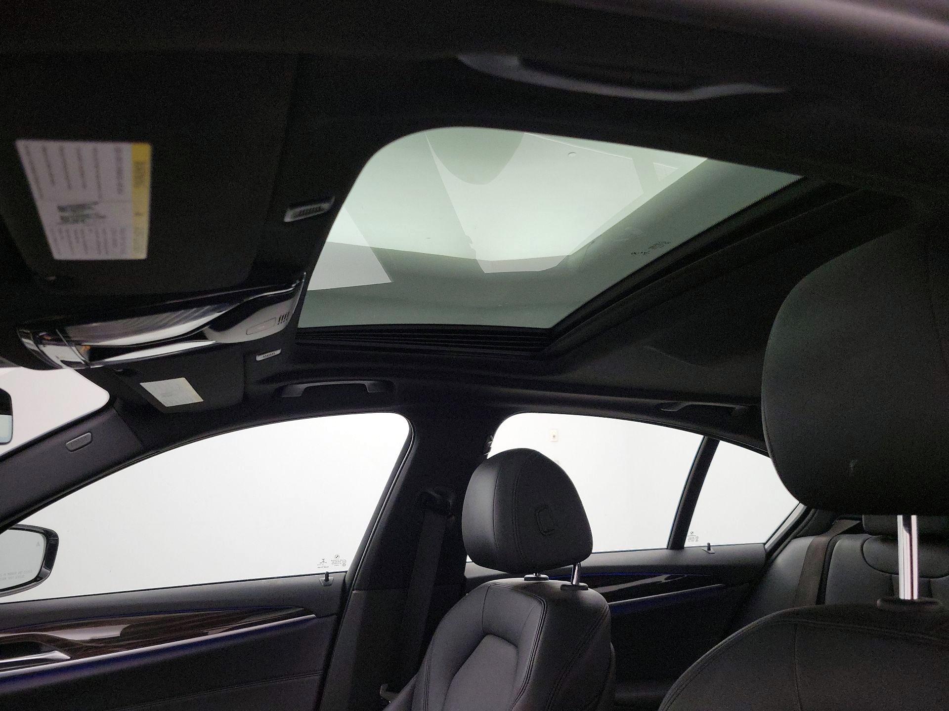 Thumbnail: 2019 BMW 5 Series - 20