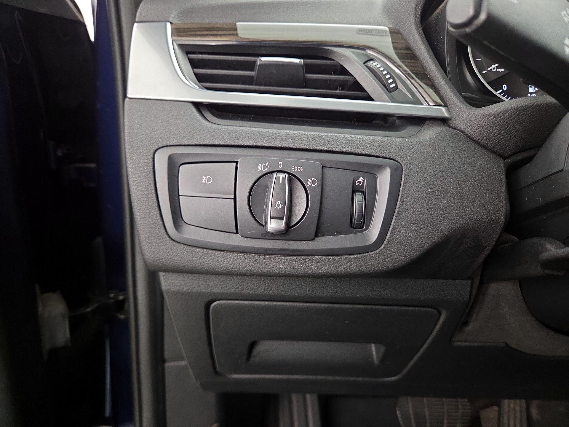 Thumbnail: 2016 BMW X1 - 13