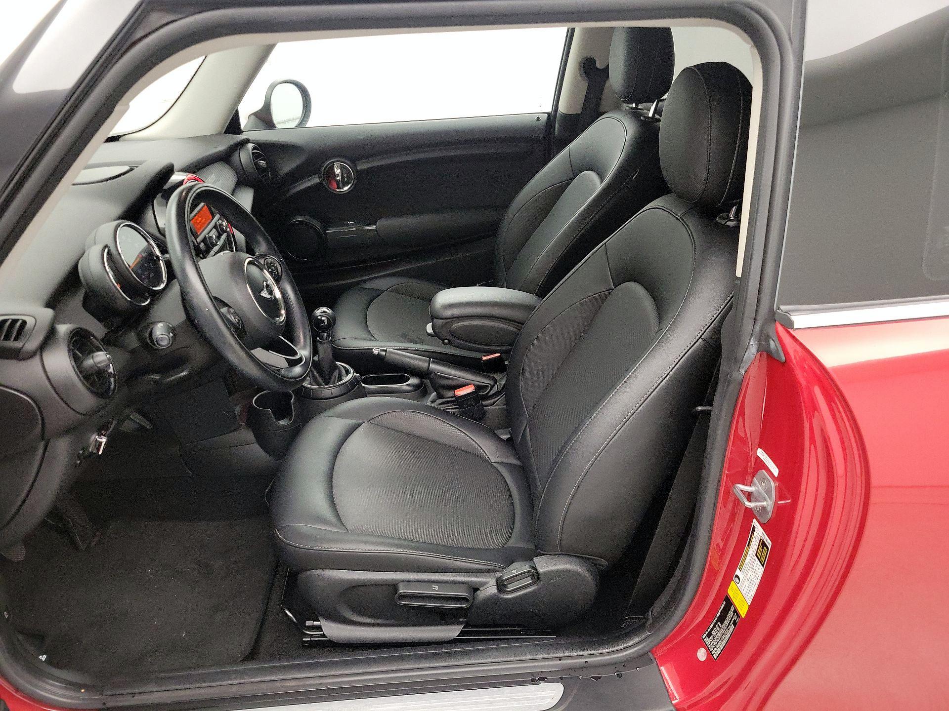 Thumbnail: 2015 MINI Cooper Hardtop - 11