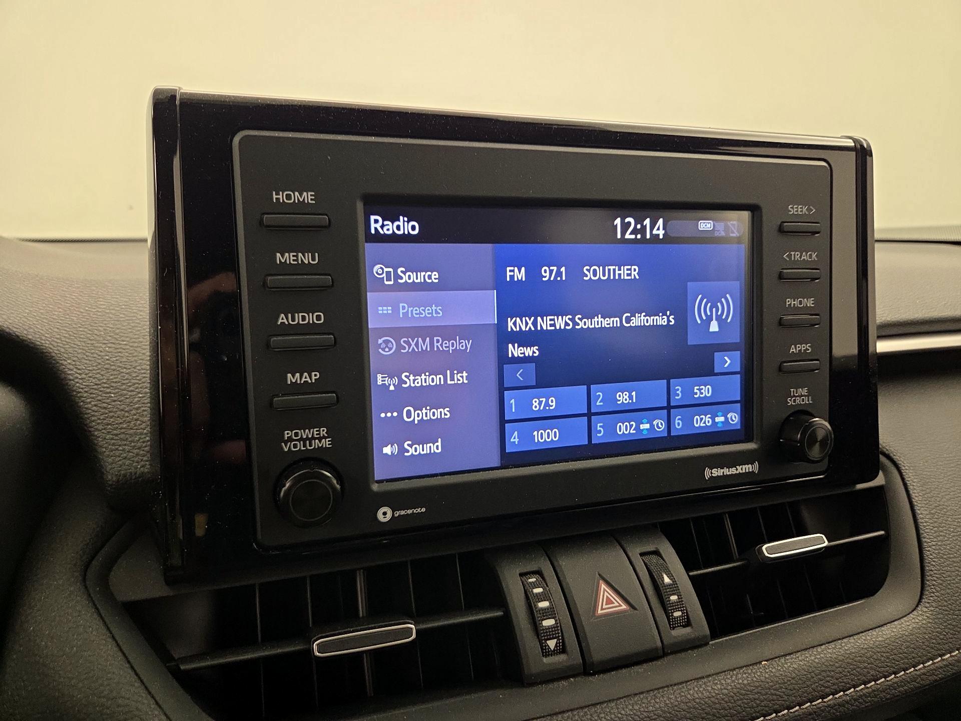 Thumbnail: 2021 Toyota RAV4 - 15