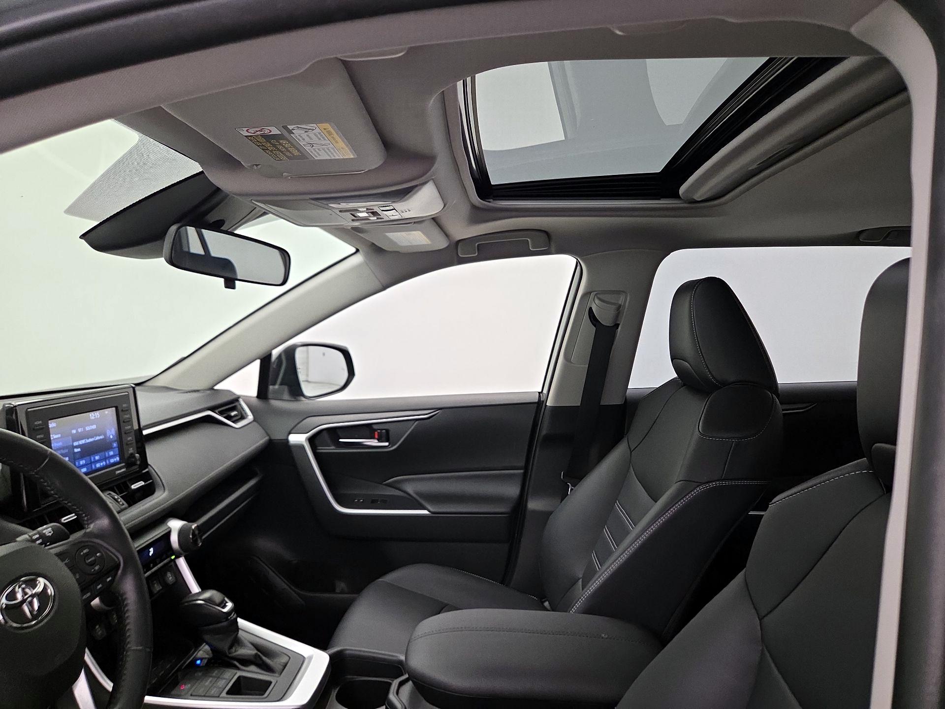 Thumbnail: 2021 Toyota RAV4 - 19