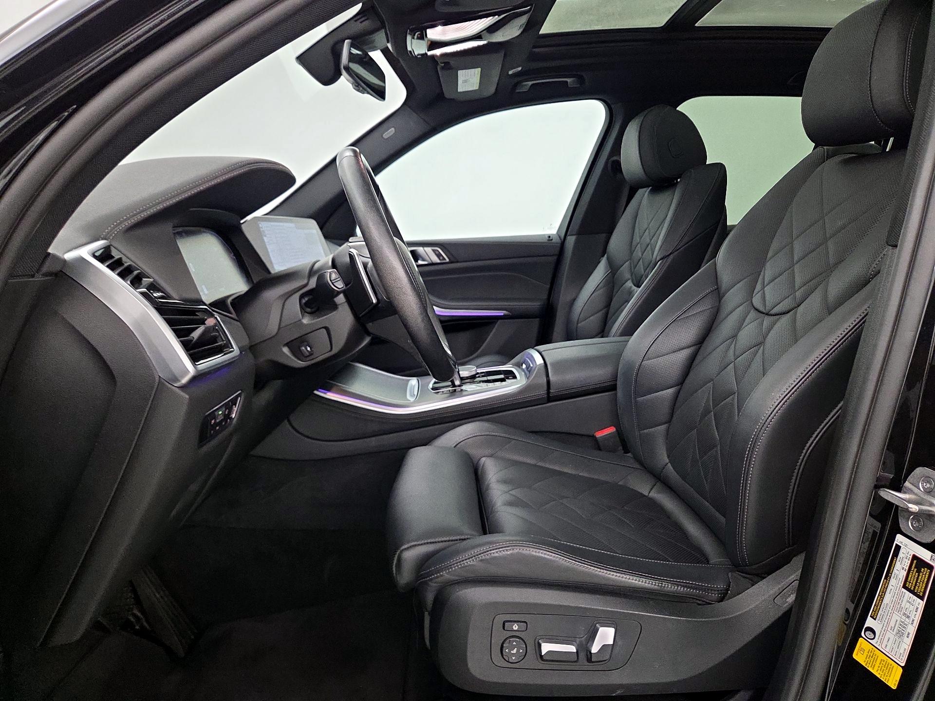 Thumbnail: 2023 BMW X5 - 11