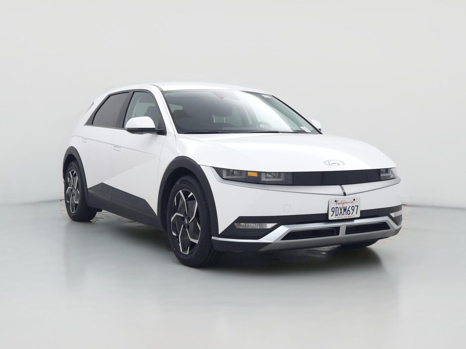 2023 Hyundai IONIQ 5 SE - Photo 1