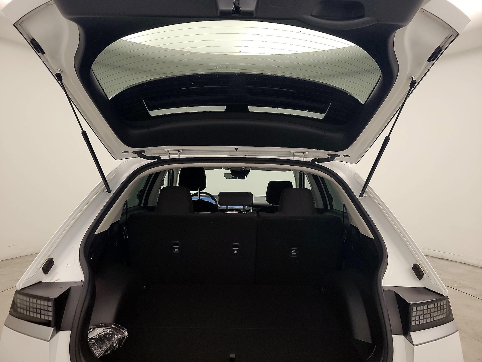 2023 Hyundai IONIQ 5 SE - Photo 22