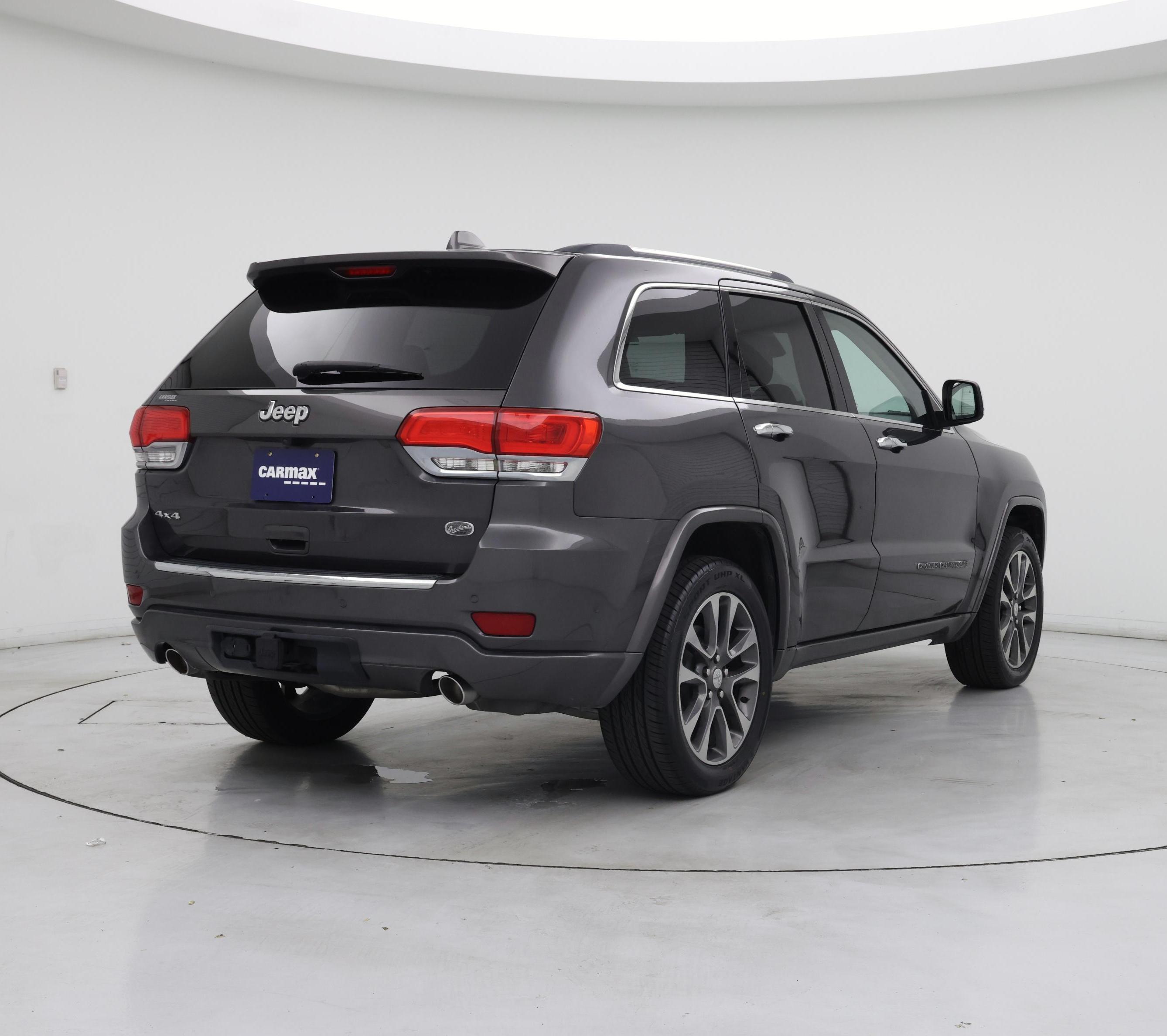 Thumbnail: 2017 Jeep Grand Cherokee - 8