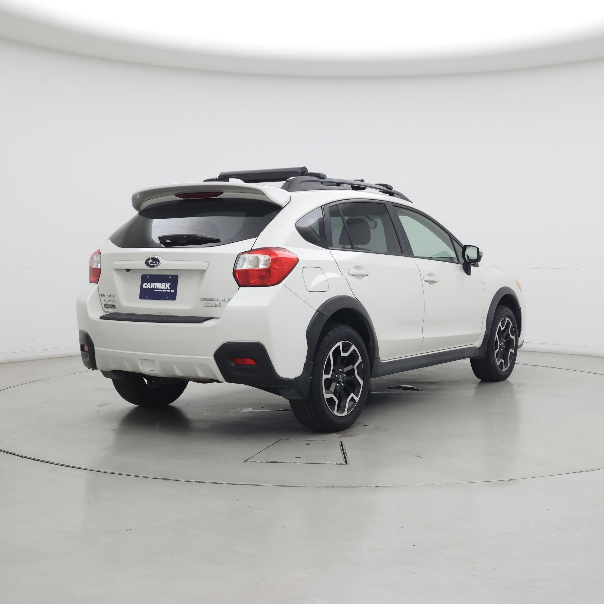 Thumbnail: 2017 Subaru Crosstrek - 8