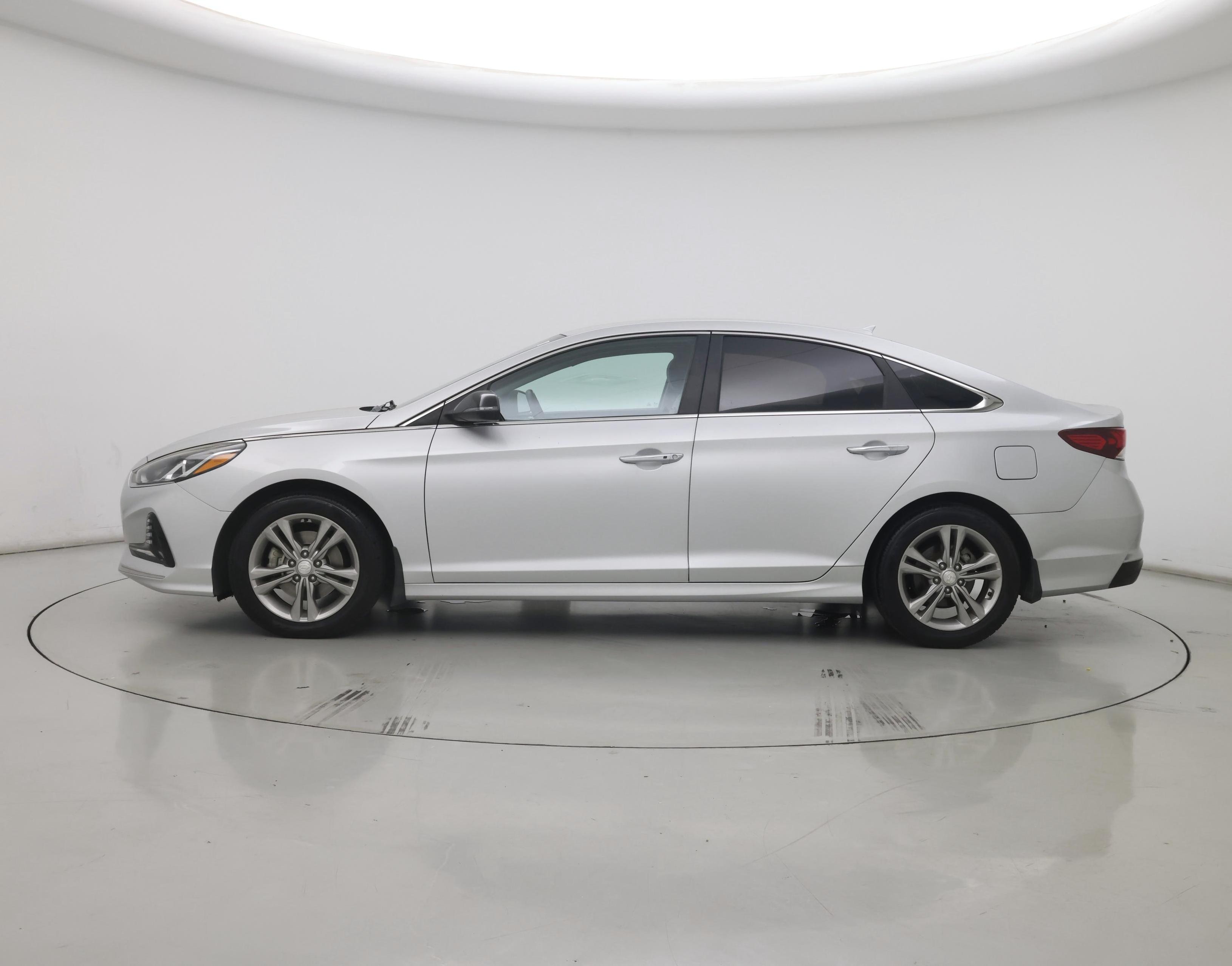 Thumbnail: 2018 Hyundai Sonata - 3