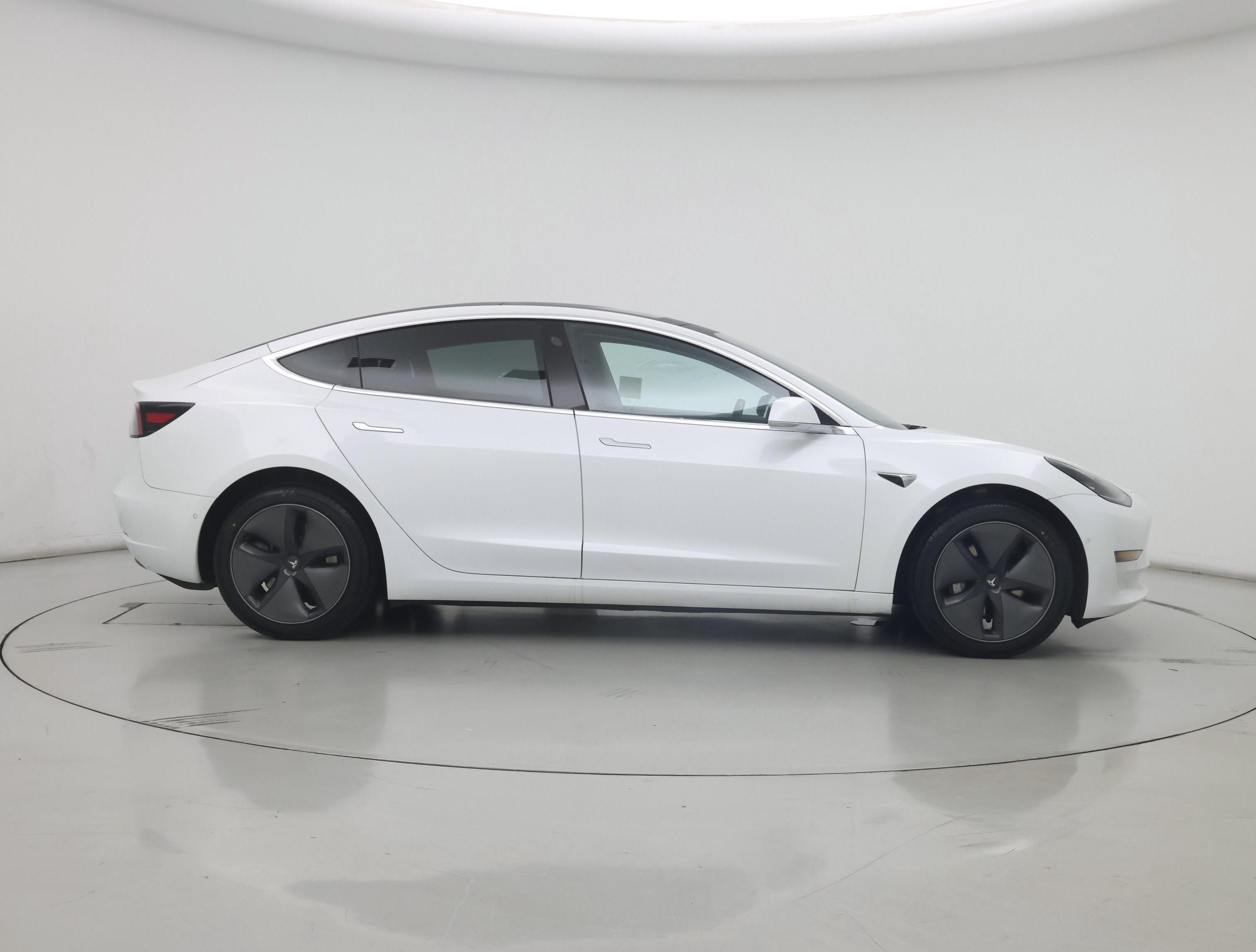 Thumbnail: 2019 Tesla Model 3 - 7