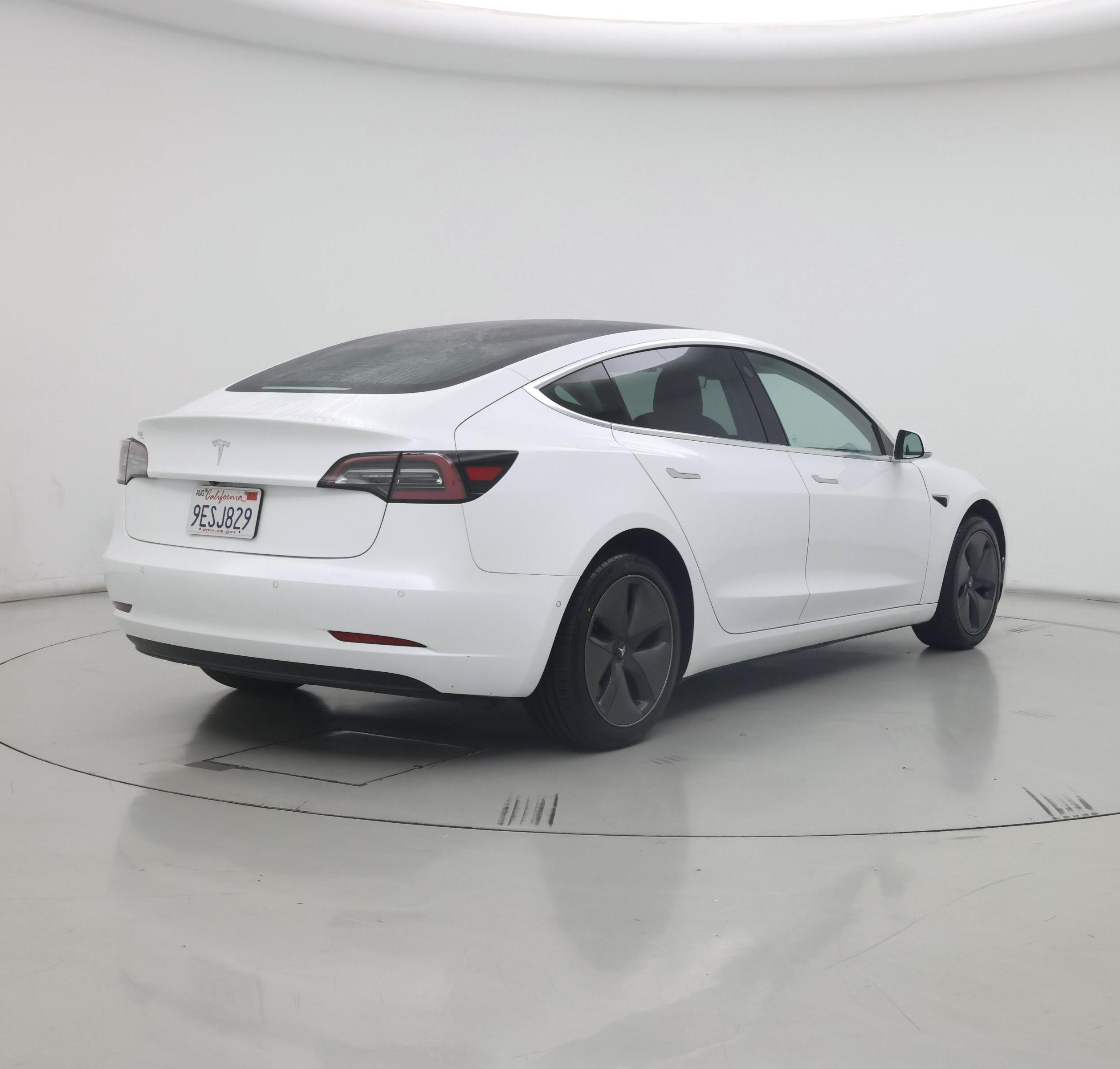 Thumbnail: 2019 Tesla Model 3 - 8