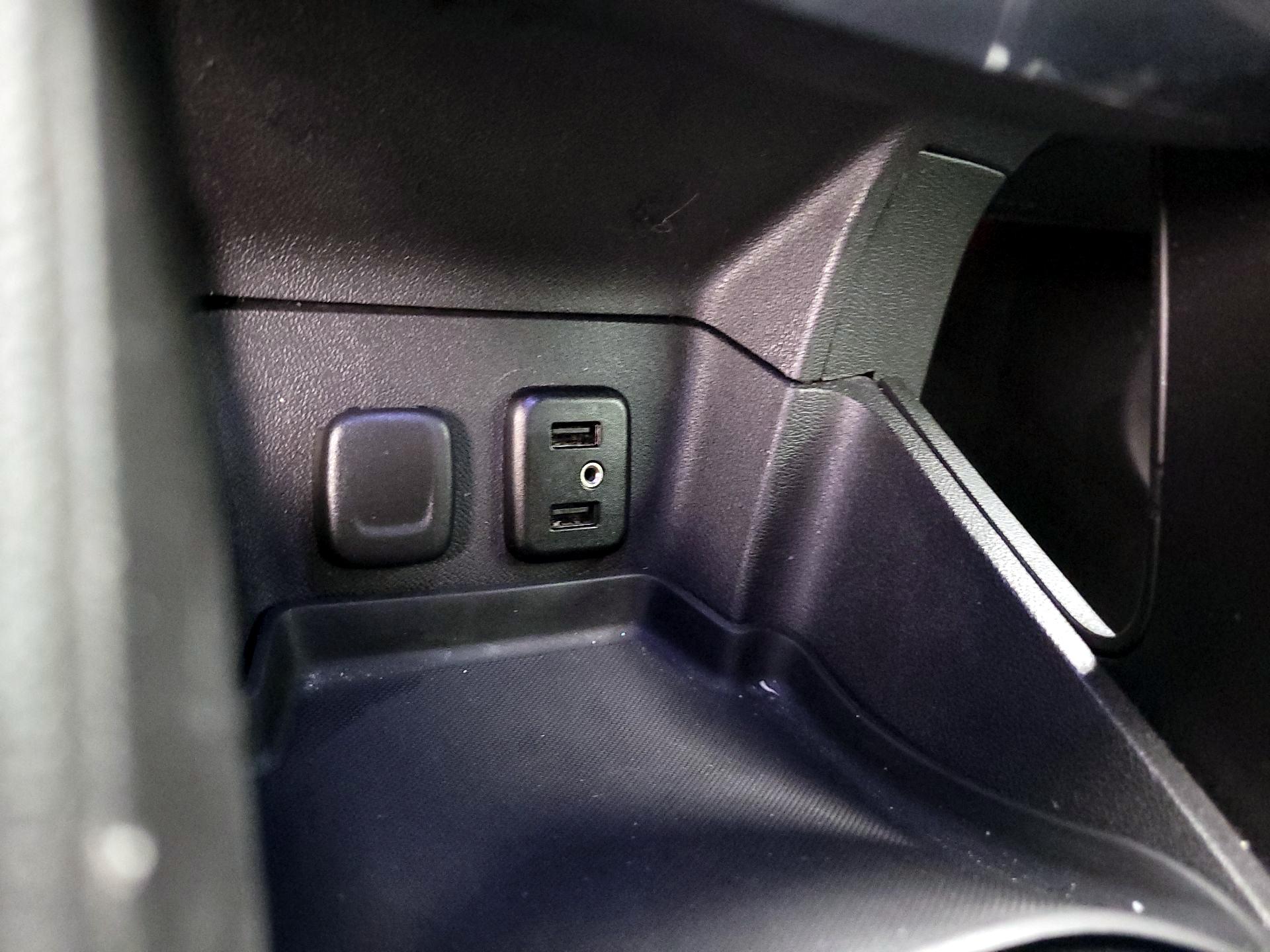 Thumbnail: 2016 Chevrolet Volt - 19