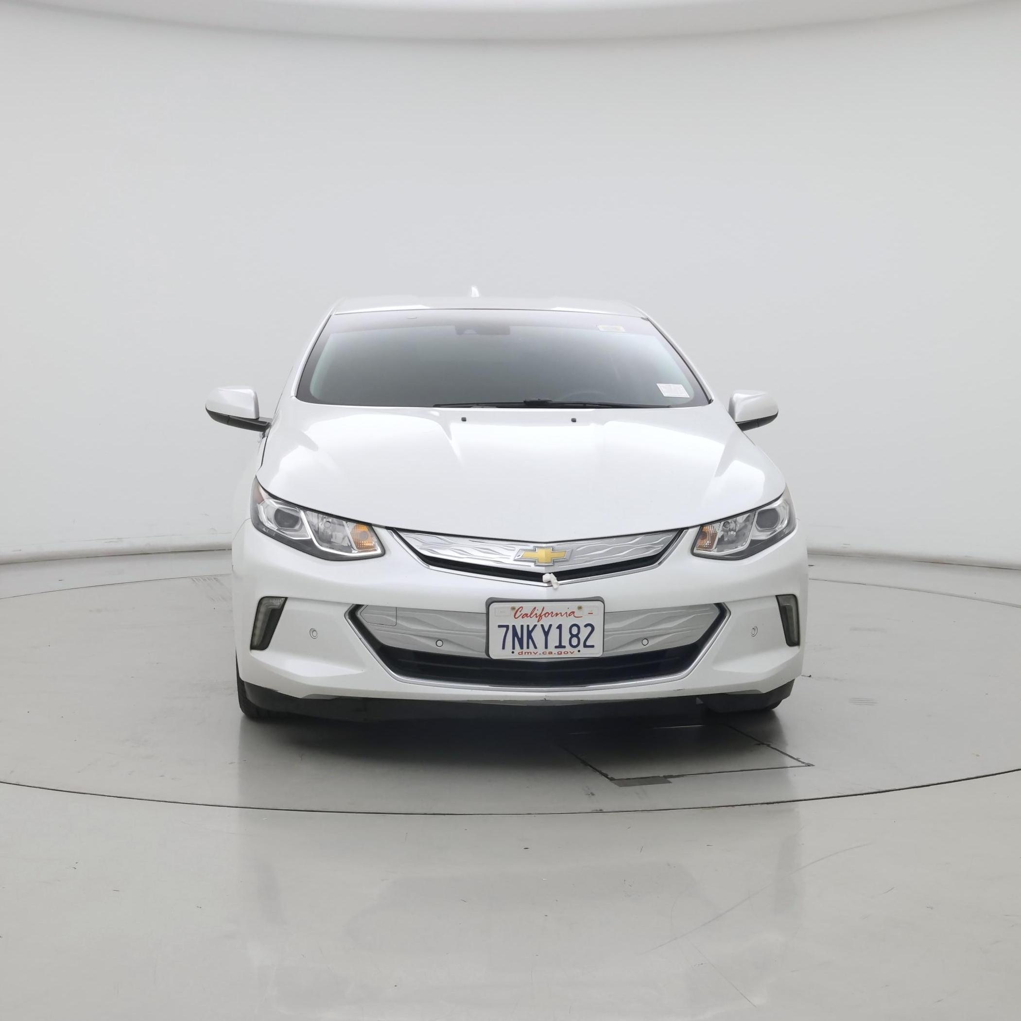 Thumbnail: 2016 Chevrolet Volt - 5