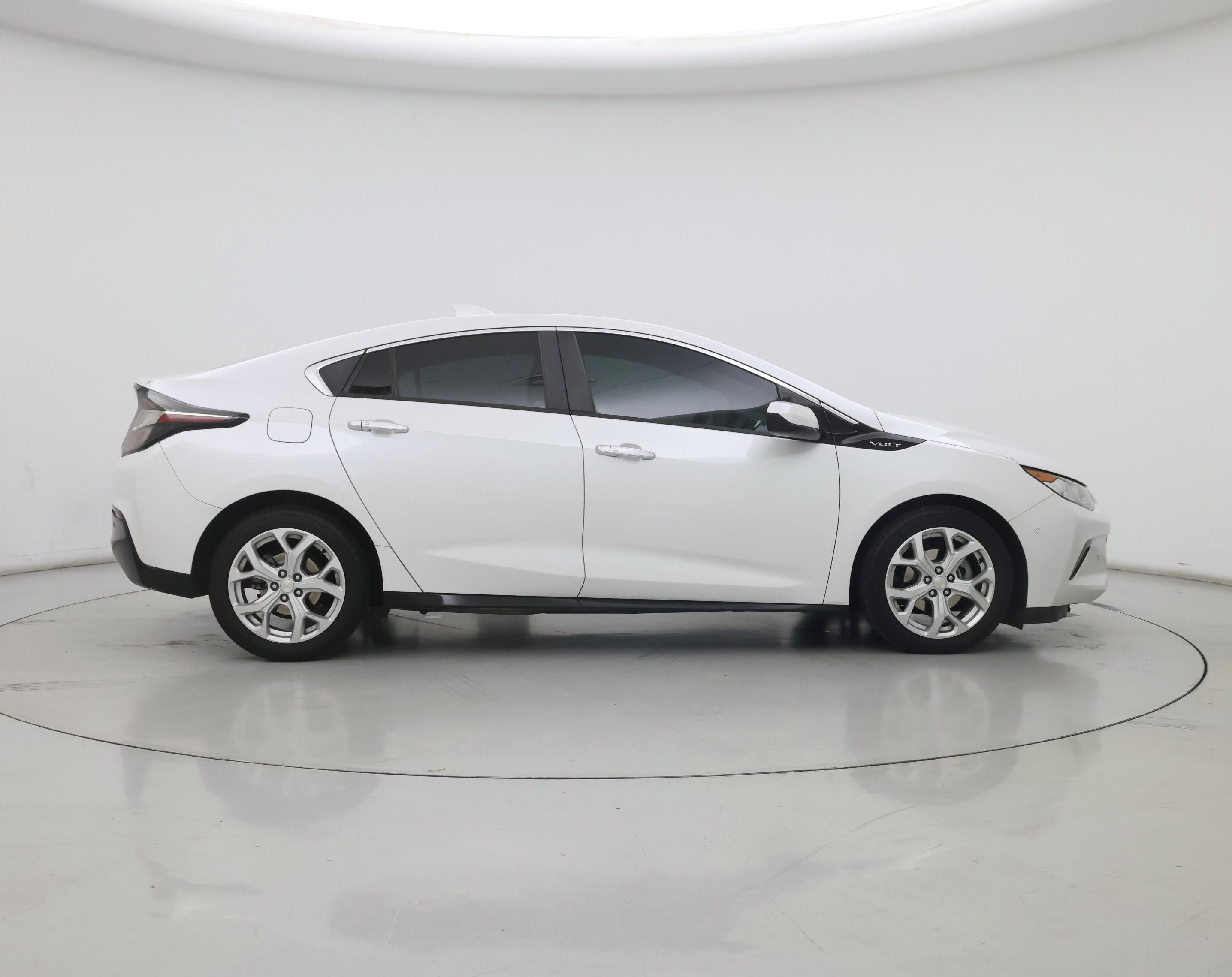 Thumbnail: 2016 Chevrolet Volt - 7