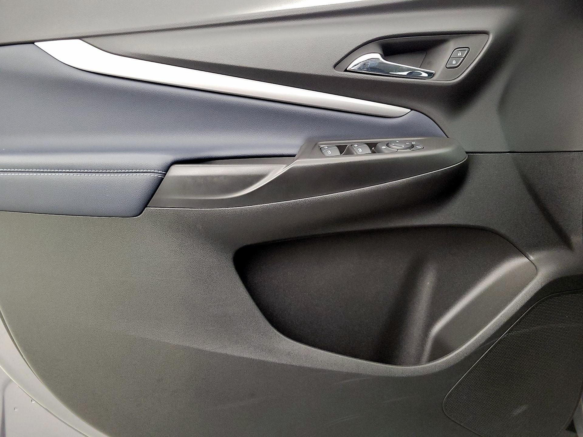 Thumbnail: 2023 Chevrolet Bolt EUV - 12