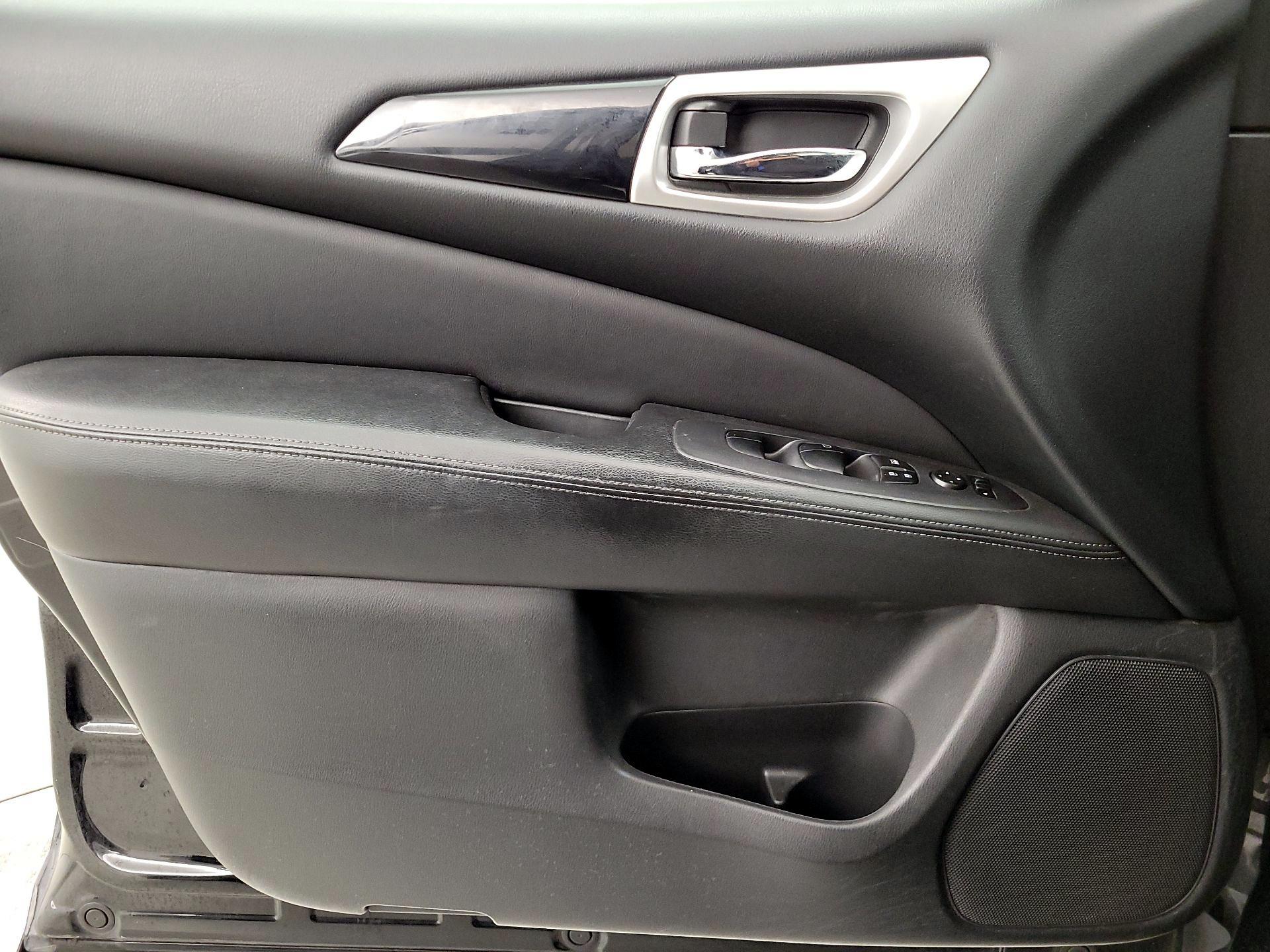 Thumbnail: 2018 Nissan Pathfinder - 12