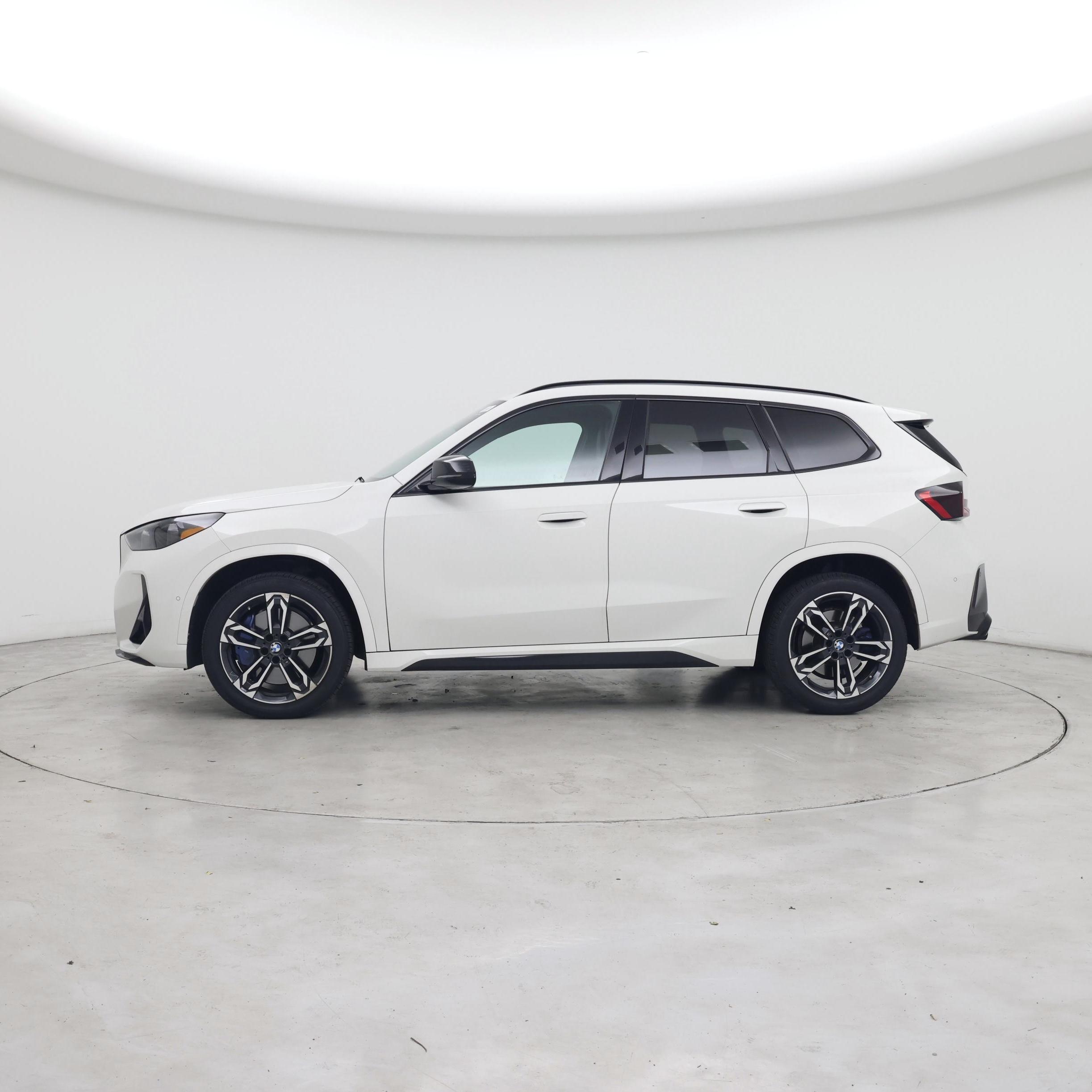 Thumbnail: 2024 BMW X1 - 3