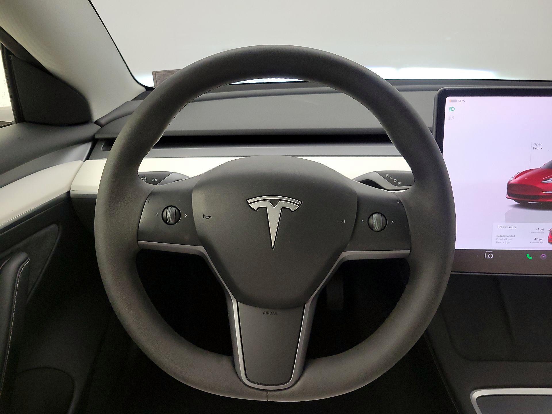 Thumbnail: 2023 Tesla Model 3 - 10