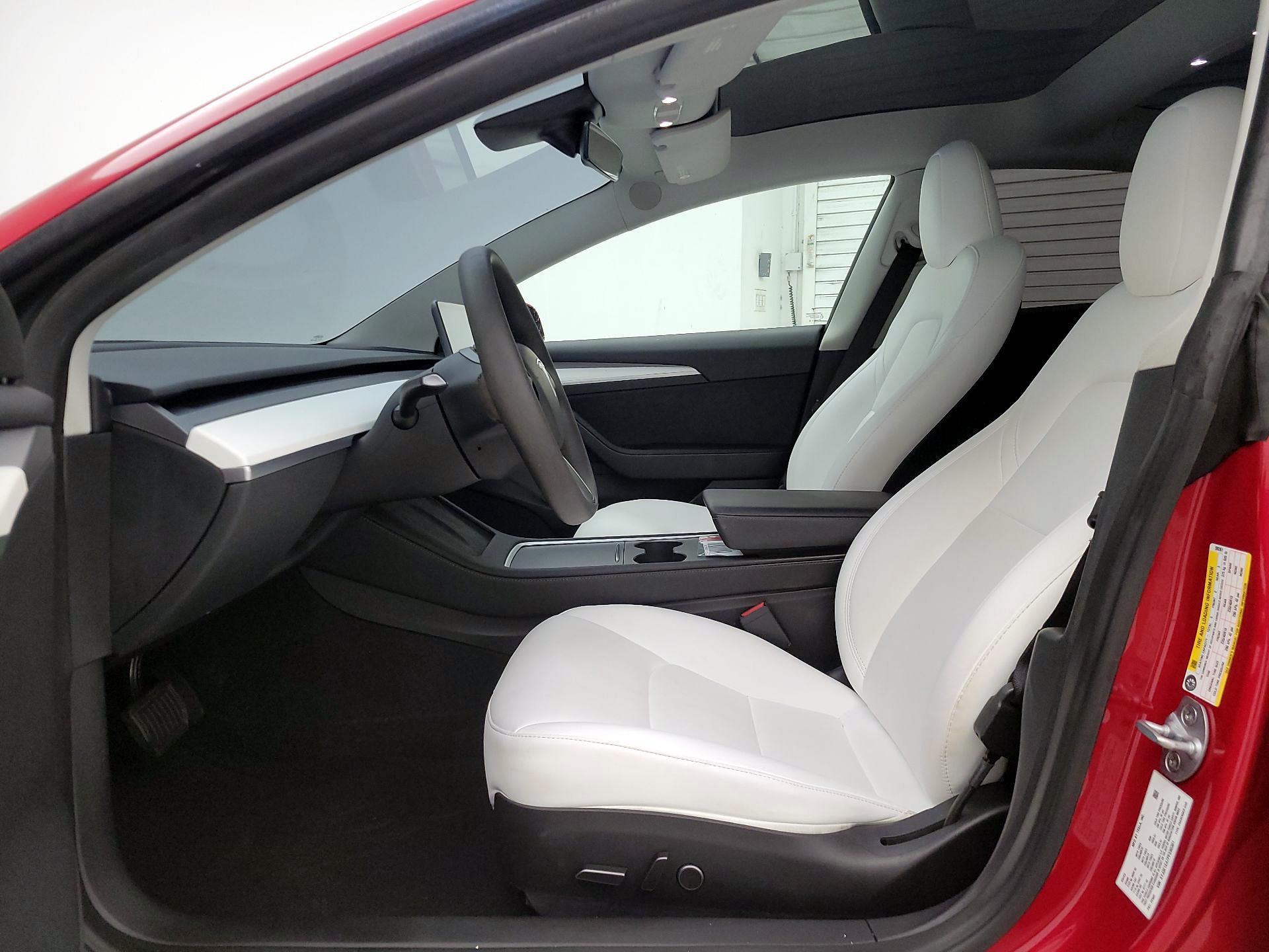 Thumbnail: 2023 Tesla Model 3 - 11