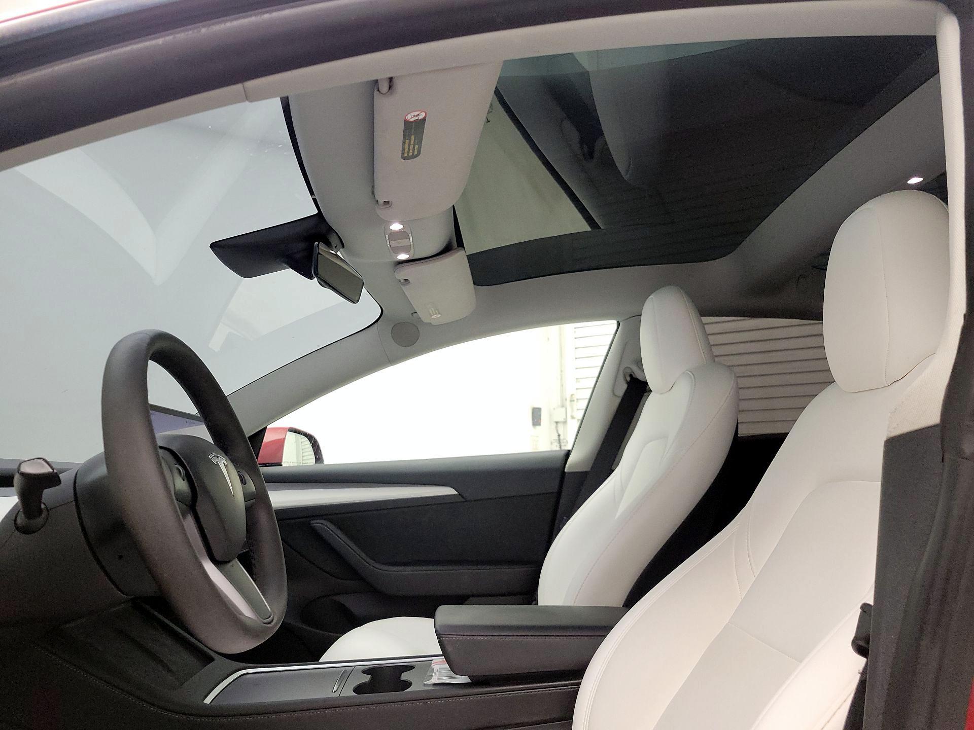 Thumbnail: 2023 Tesla Model 3 - 19