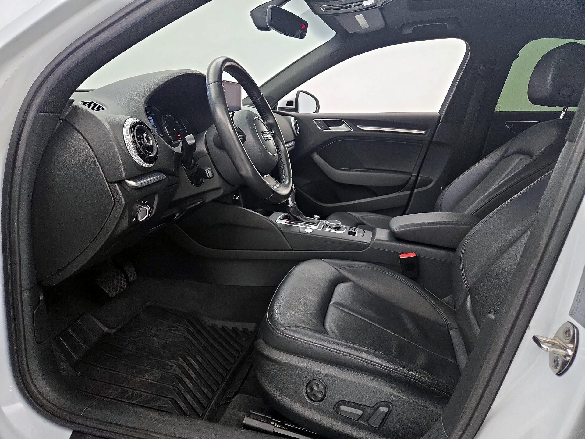 Thumbnail: 2016 Audi A3 - 11