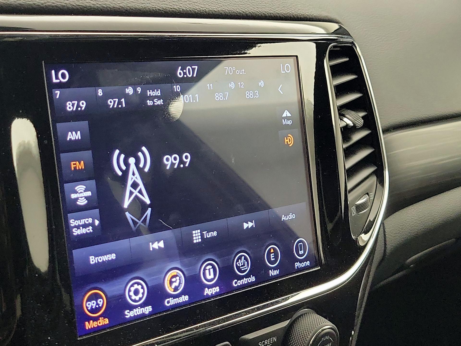 Thumbnail: 2019 Jeep Grand Cherokee - 16