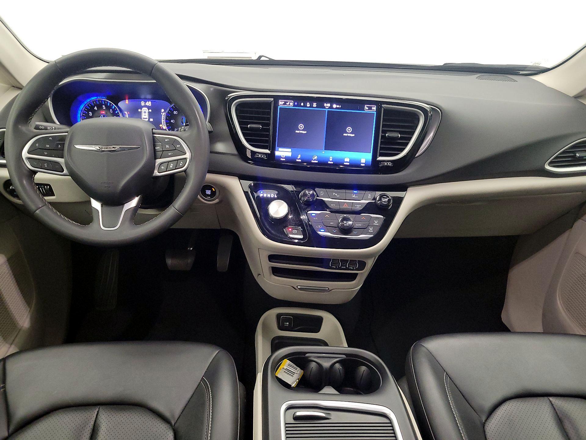 Thumbnail: 2024 Chrysler Pacifica - 9