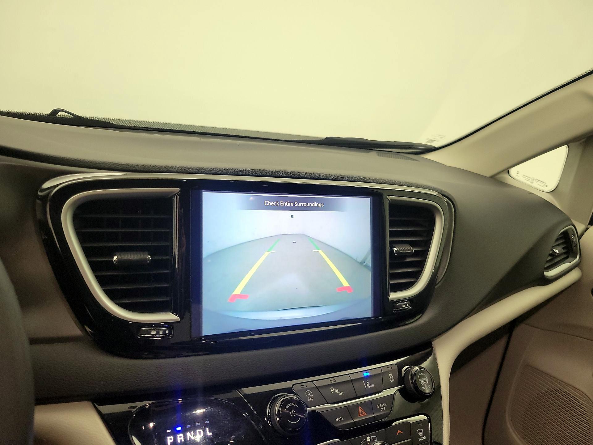 Thumbnail: 2024 Chrysler Pacifica - 14