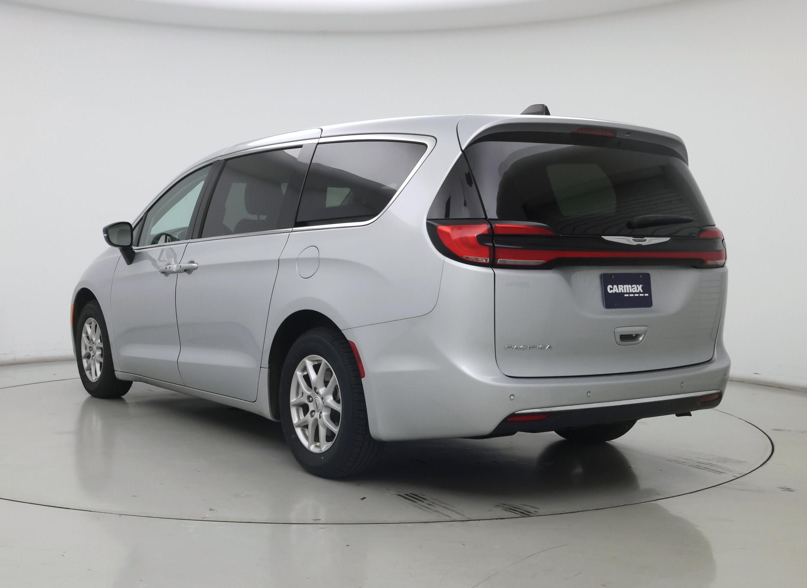 Thumbnail: 2024 Chrysler Pacifica - 2