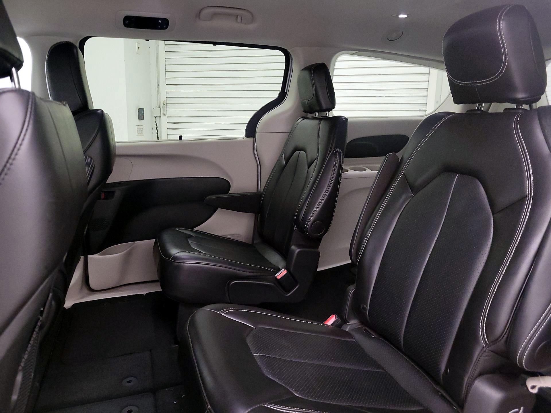 Thumbnail: 2024 Chrysler Pacifica - 19