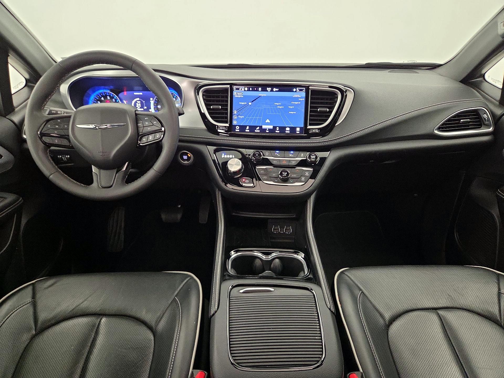 Thumbnail: 2025 Chrysler Pacifica - 9