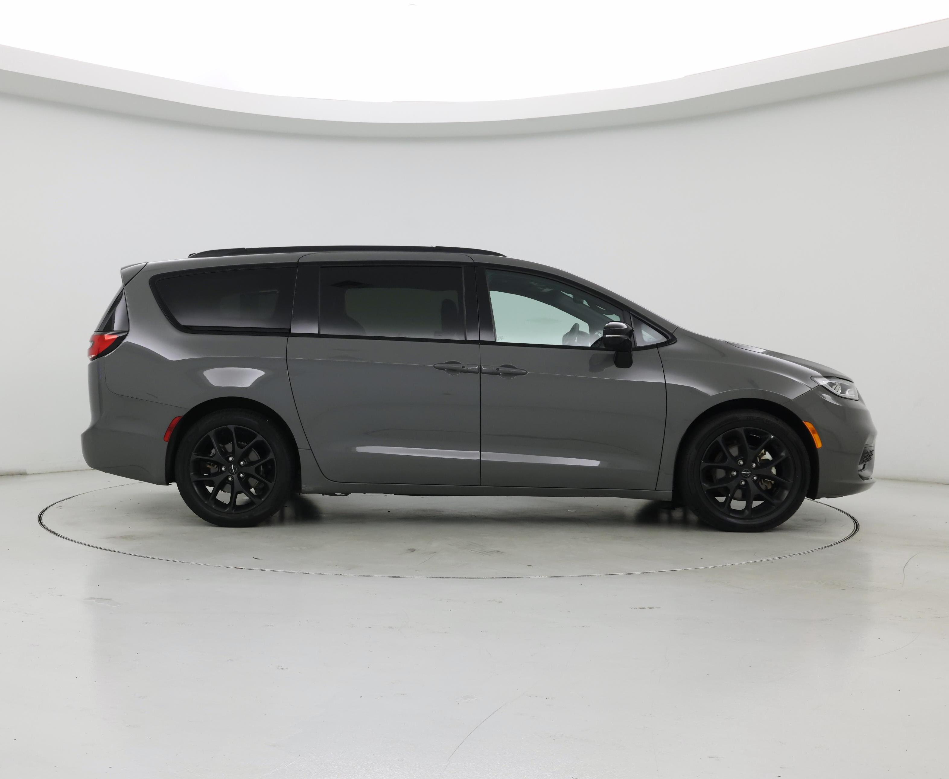 Thumbnail: 2025 Chrysler Pacifica - 7