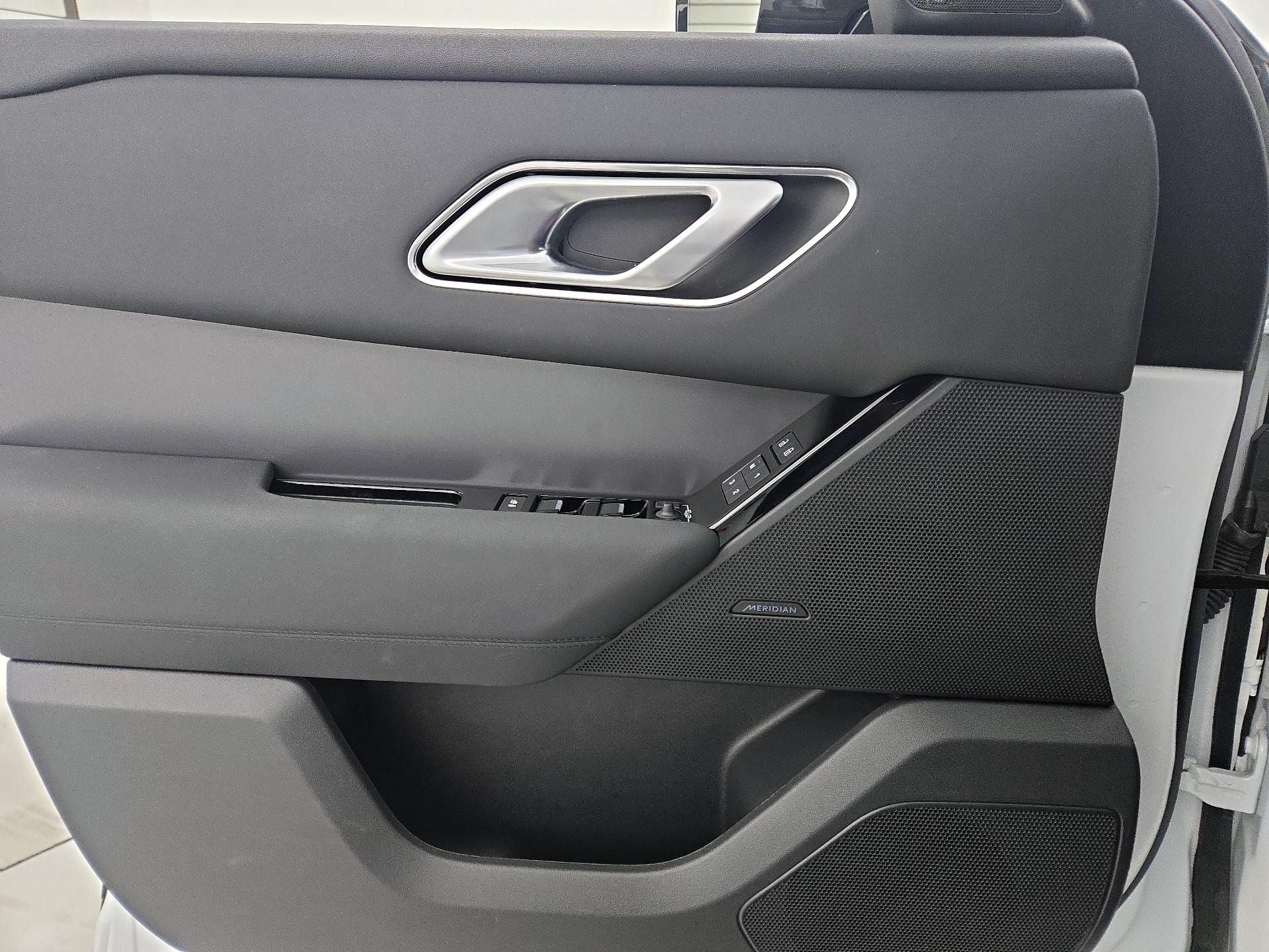 Thumbnail: 2025 Land Rover Range Rover Velar - 12