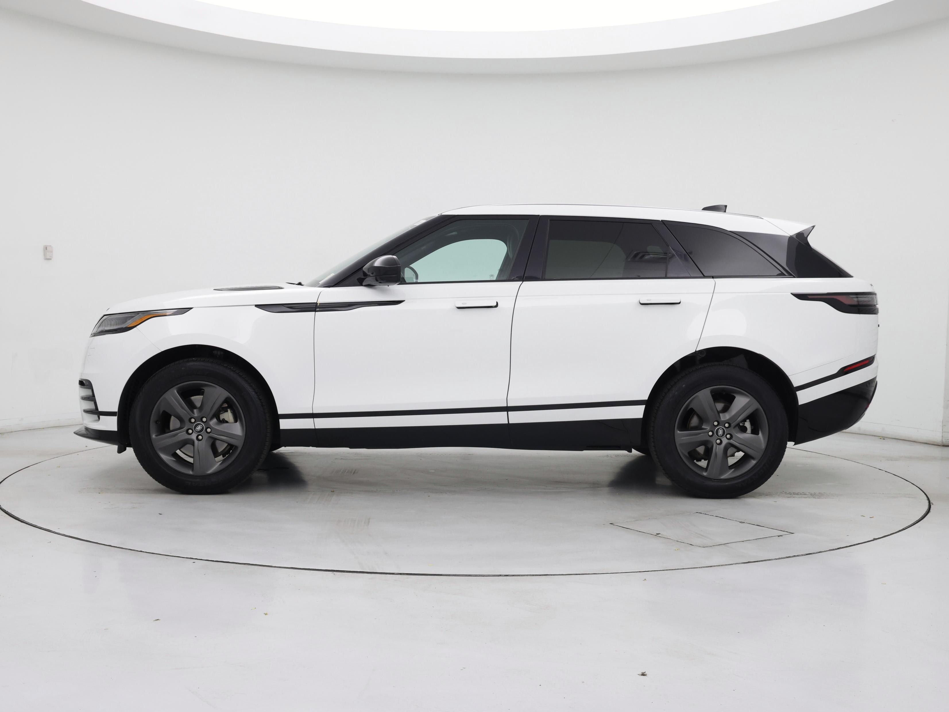 Thumbnail: 2025 Land Rover Range Rover Velar - 3