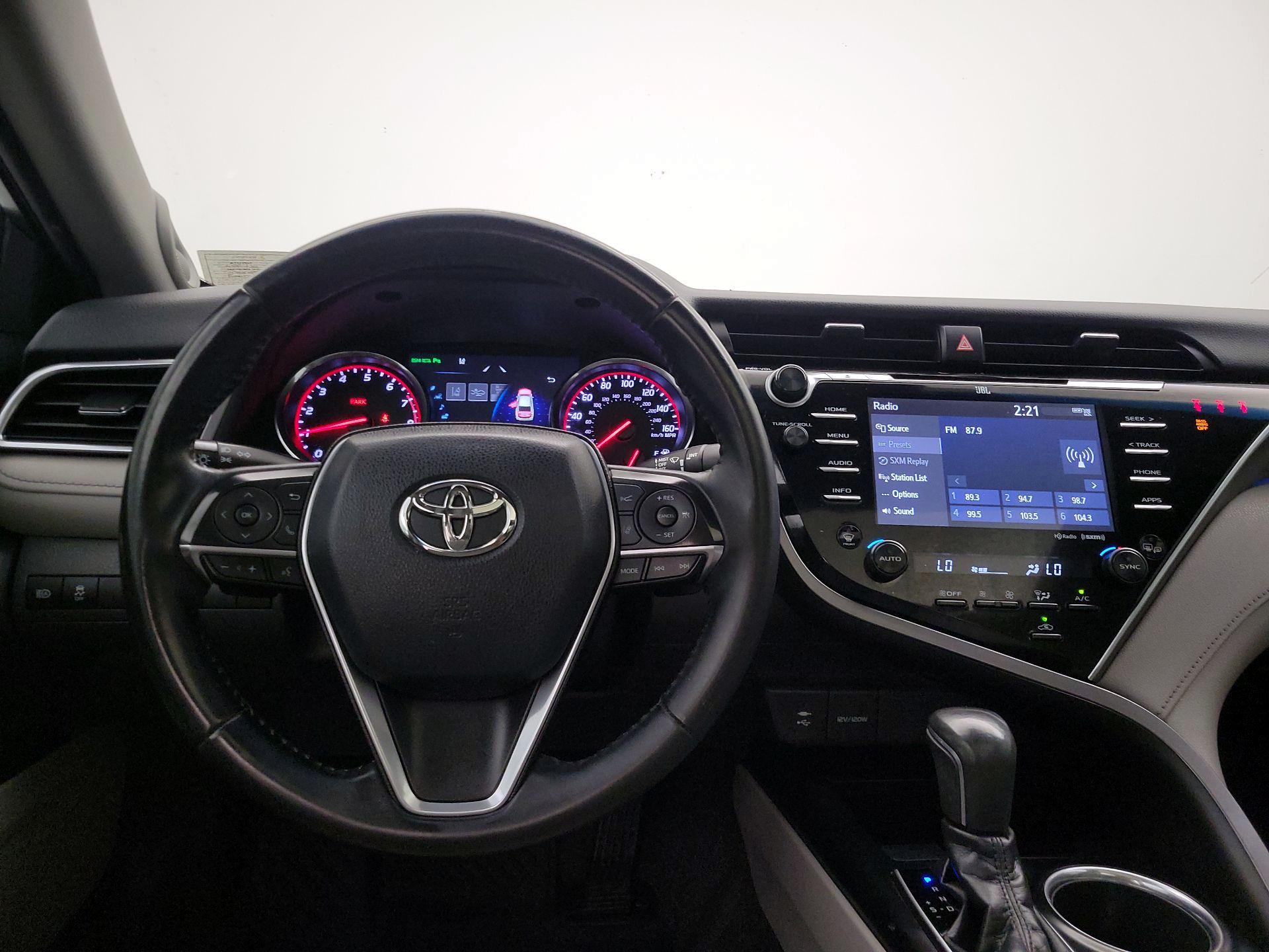 Thumbnail: 2018 Toyota Camry - 10