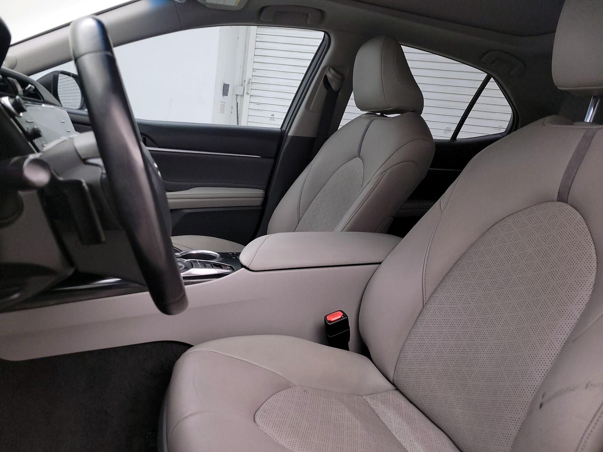 Thumbnail: 2018 Toyota Camry - 11