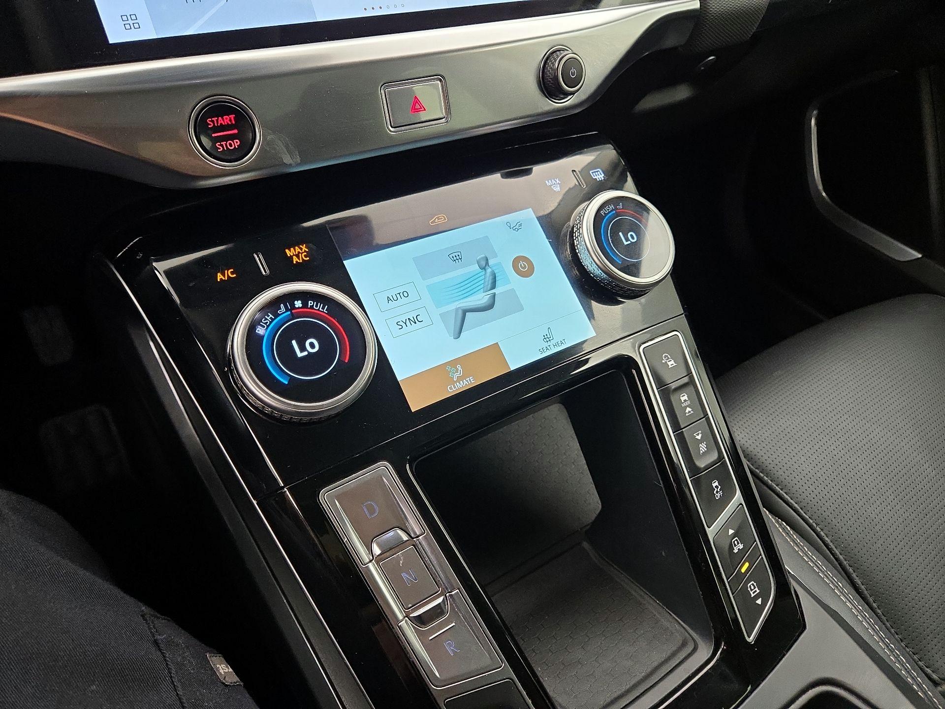 Thumbnail: 2022 Jaguar I-Pace - 16
